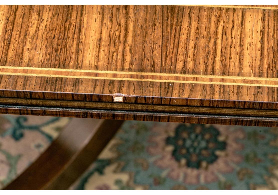 Incrusté Baker Furniture McMillian Georgian Style Round Extension Table en vente