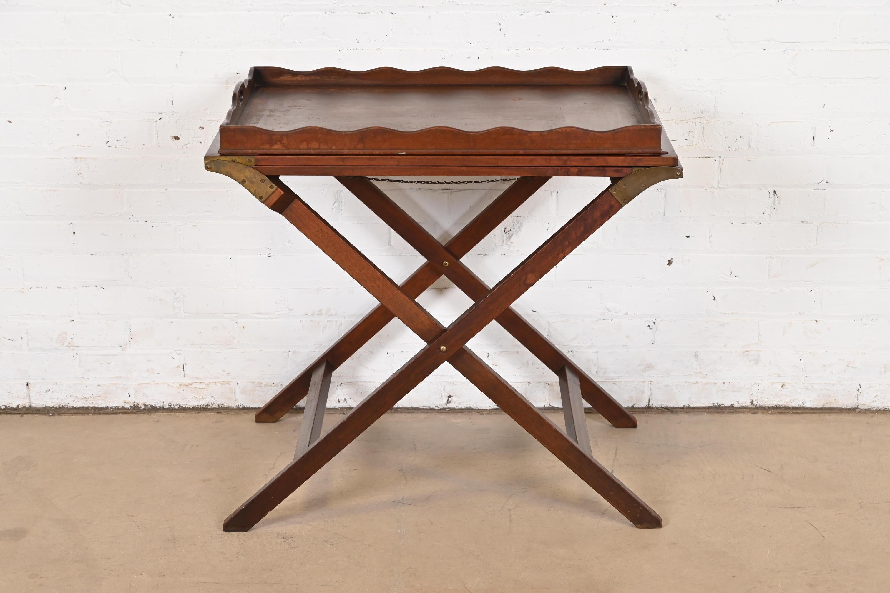 Américain Baker Furniture Mid-Century Campaigner Mahogany Extending Butler Stand en vente