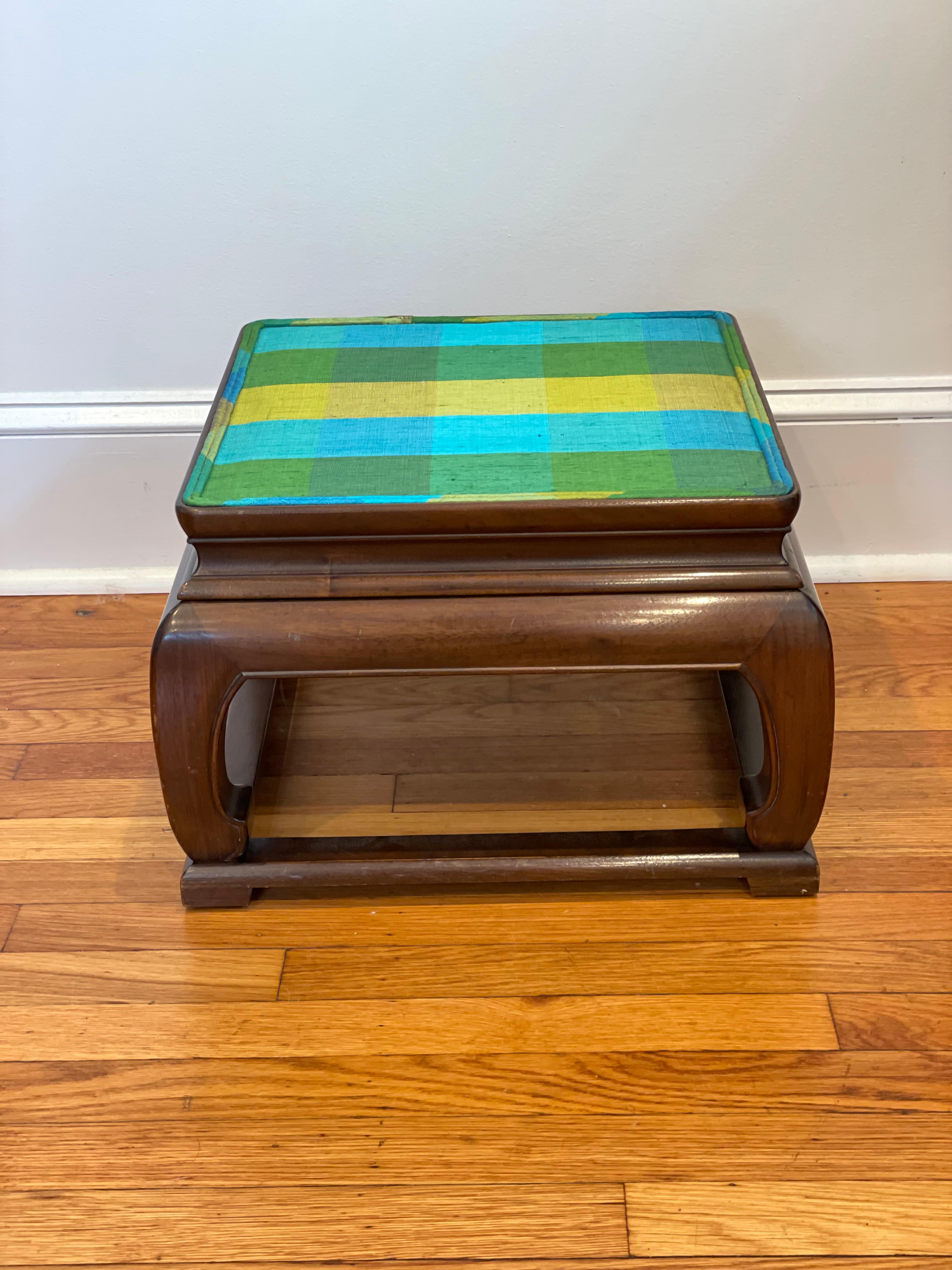 Puf Otomano Chinoiserie de Mitad de Siglo Baker Furniture Tapicería en venta