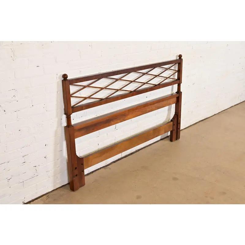 Baker Furniture - Testata da letto di metà secolo in stile reggenza francese, circa anni '60 In condizioni buone in vendita a South Bend, IN