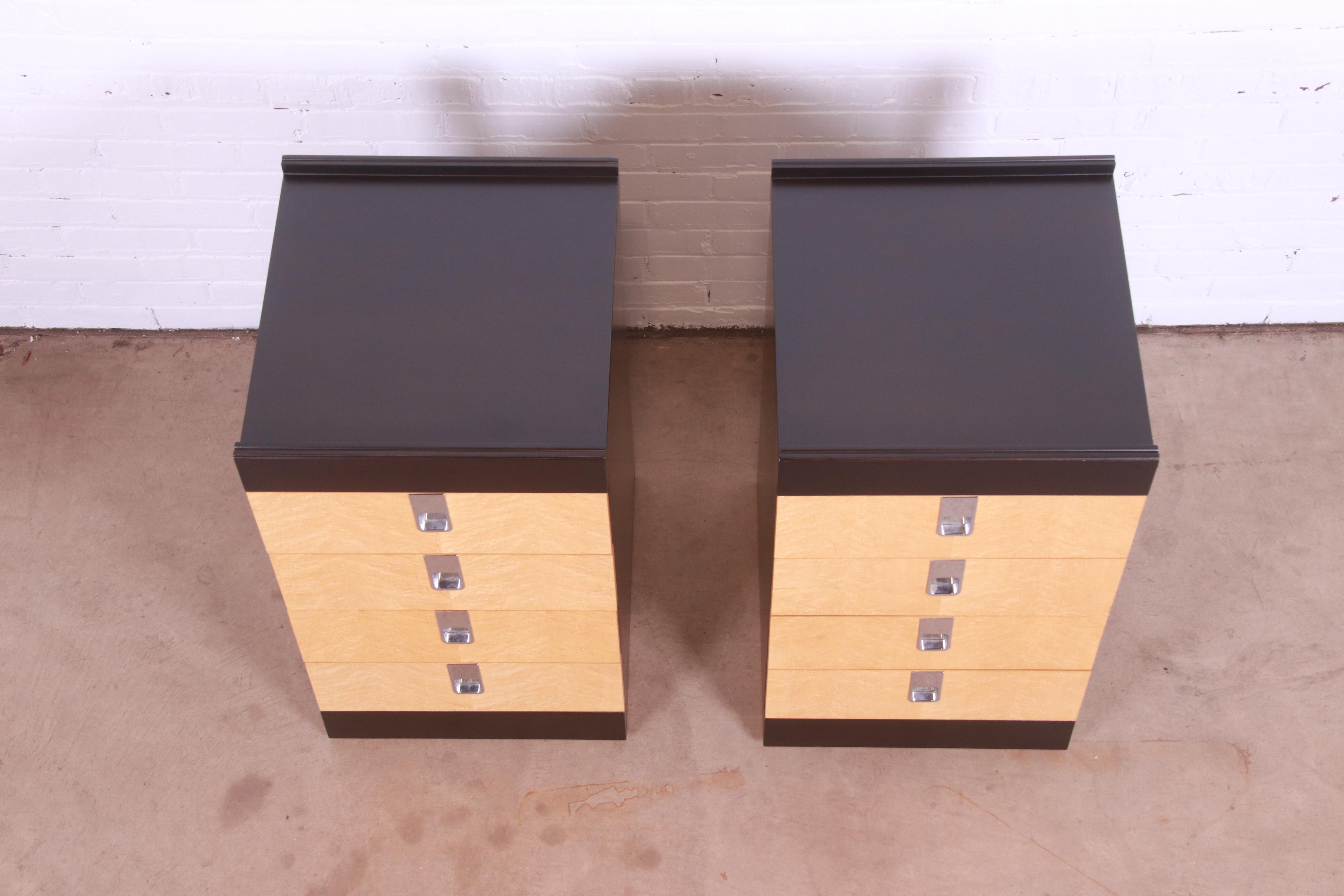 Baker Furniture Mid-Century Modern Birdseye Maple and Ebonized Bedside Chests For Sale 2