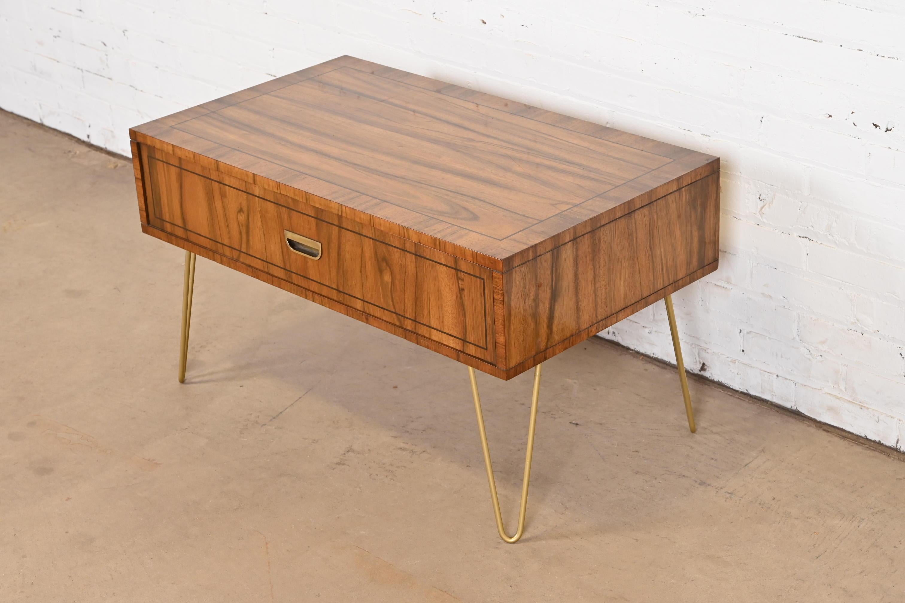 Mid-Century Modern Baker Furniture Table basse en palissandre, moderne au milieu du siècle, sur pieds en épingle à cheveux en vente