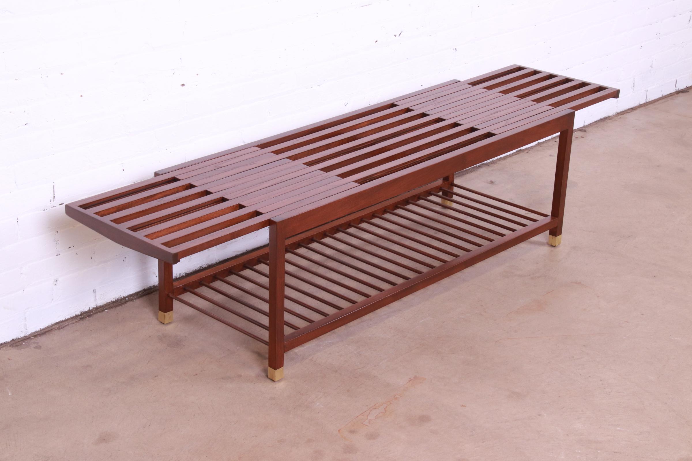 Baker Furniture Mesa de centro extensible de listones de teca moderna de mediados de siglo, reacabada en venta 8