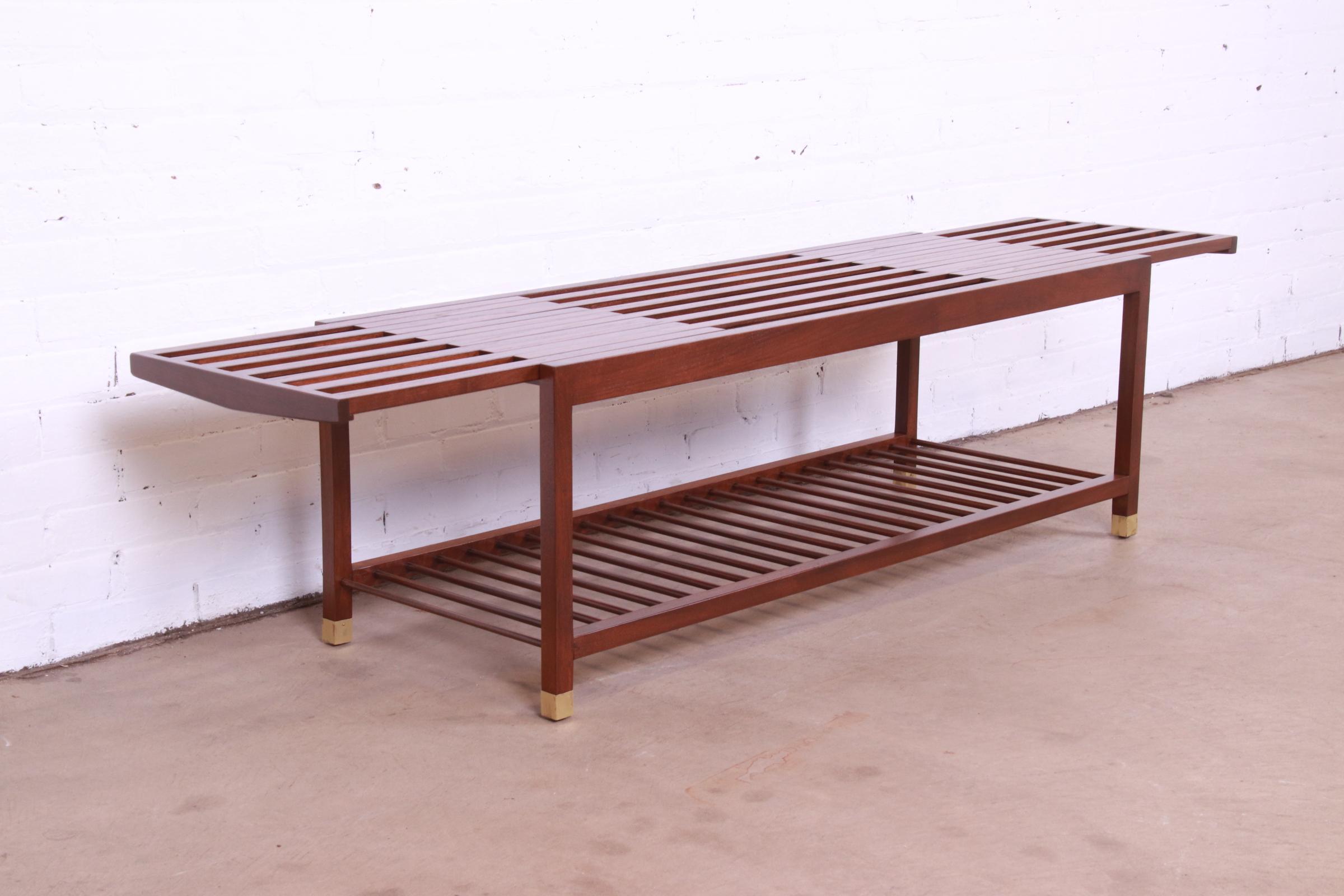 Baker Furniture Mesa de centro extensible de listones de teca moderna de mediados de siglo, reacabada en venta 9