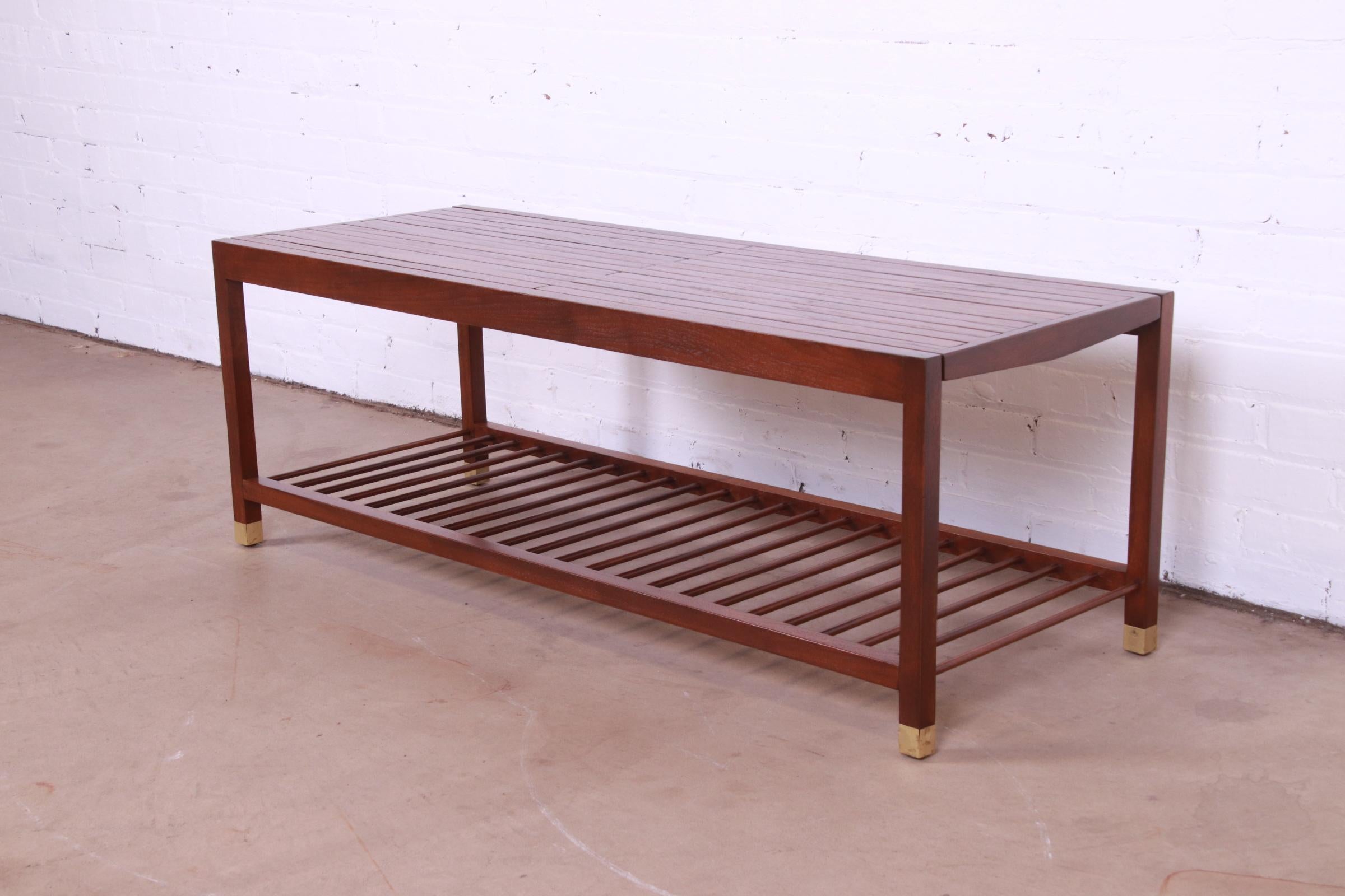 Baker Furniture Mesa de centro extensible de listones de teca moderna de mediados de siglo, reacabada en Bueno estado para la venta en South Bend, IN