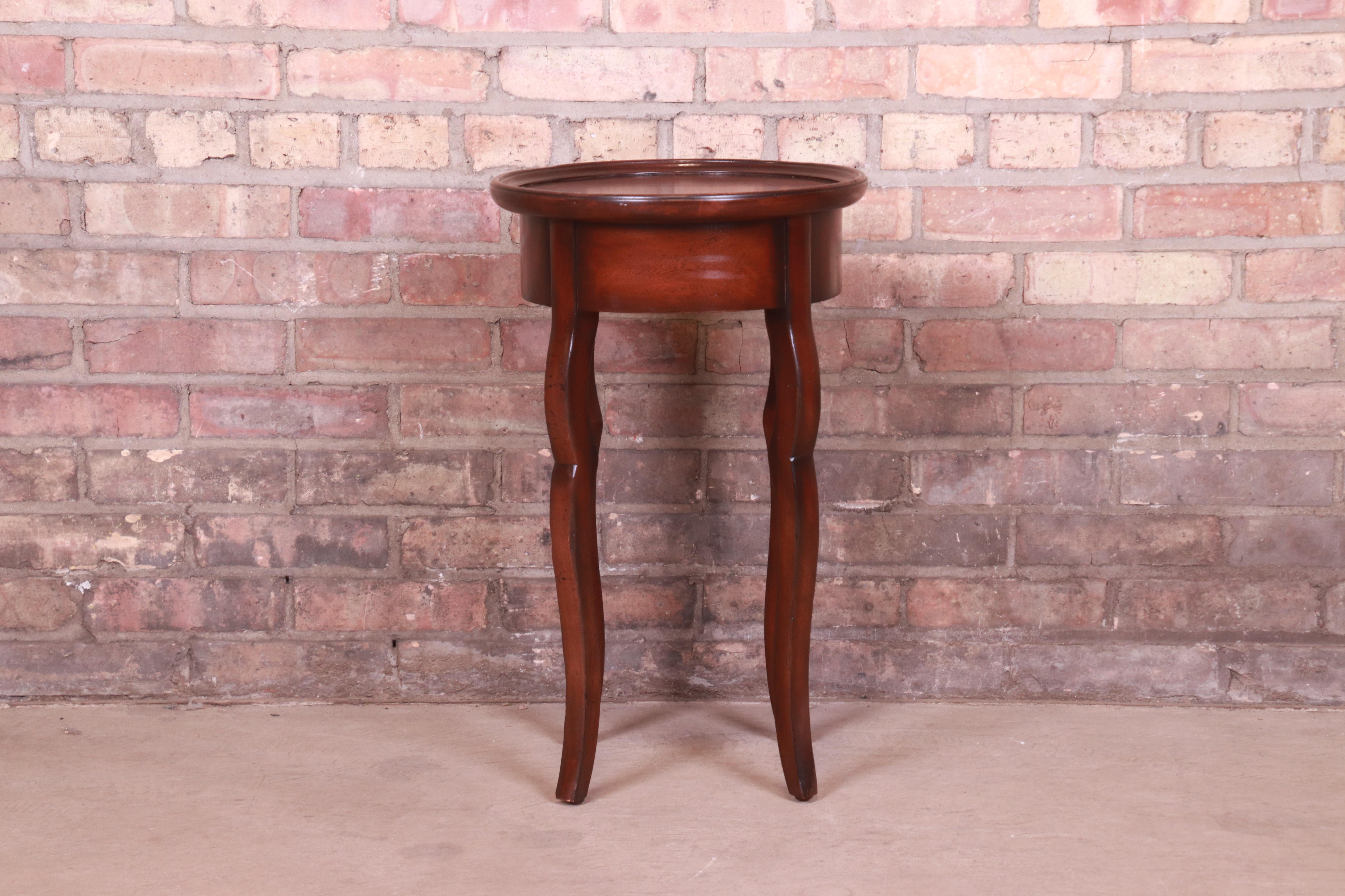 milling road side table