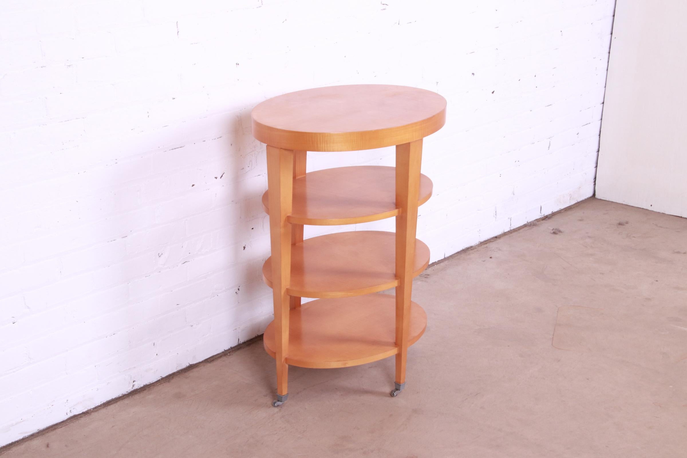 Érable Table à thé ou table d'appoint Art déco moderne à quatre niveaux en érable de Baker Furniture en vente