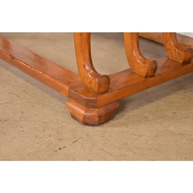 Meubles Baker Table de chevet ou table d'appoint en bois de ronce sculpturale Art déco moderne en vente 3