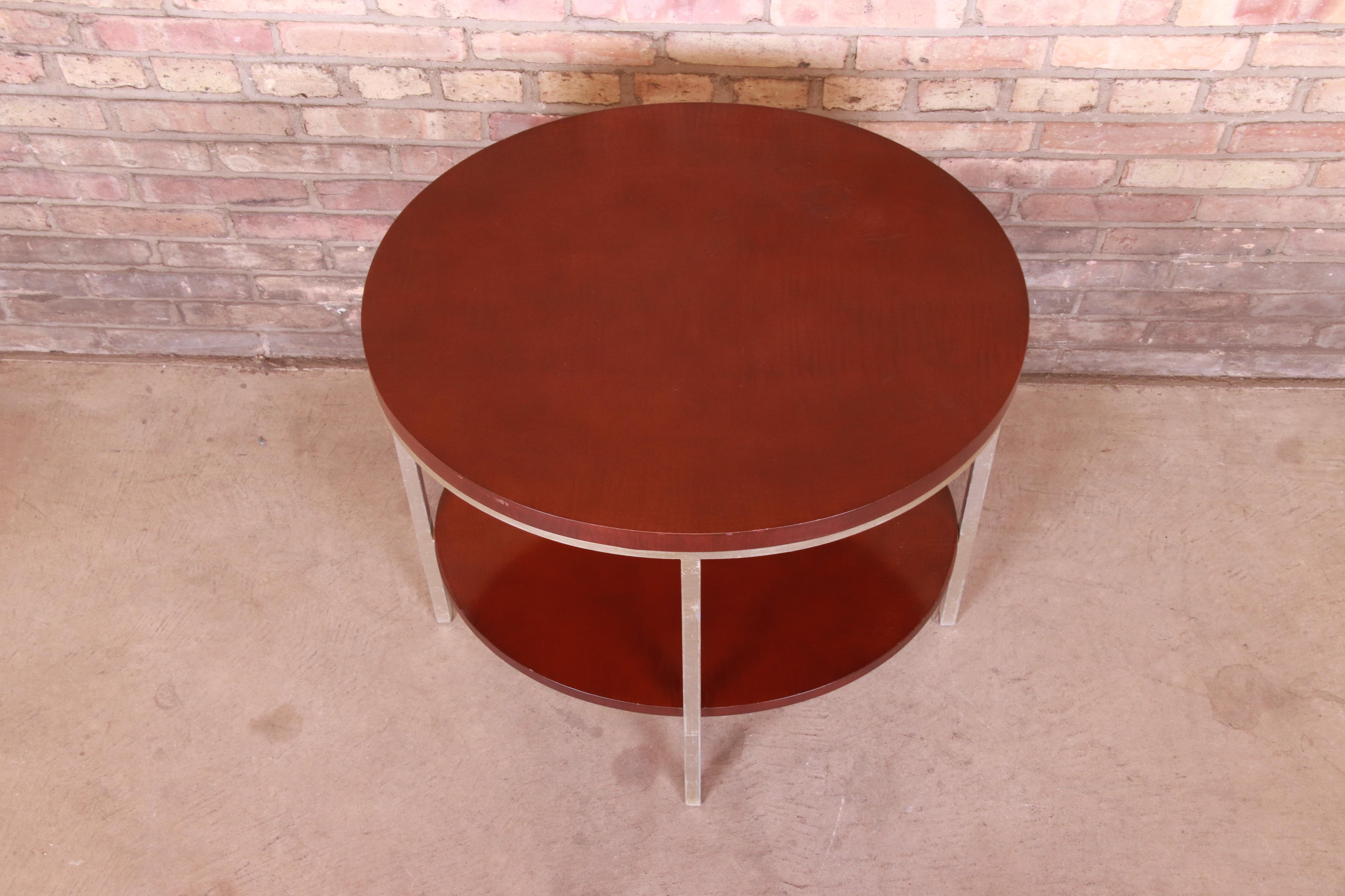 Acier Table d'appoint moderne à deux niveaux en acajou et en acier, de Baker Furniture en vente
