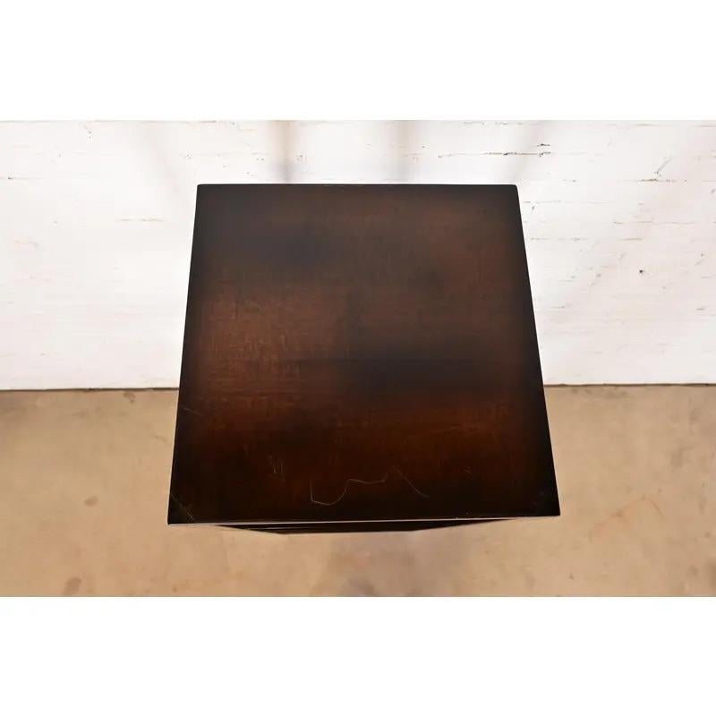 Etagere moderno in mogano di Baker Furniture in vendita 1