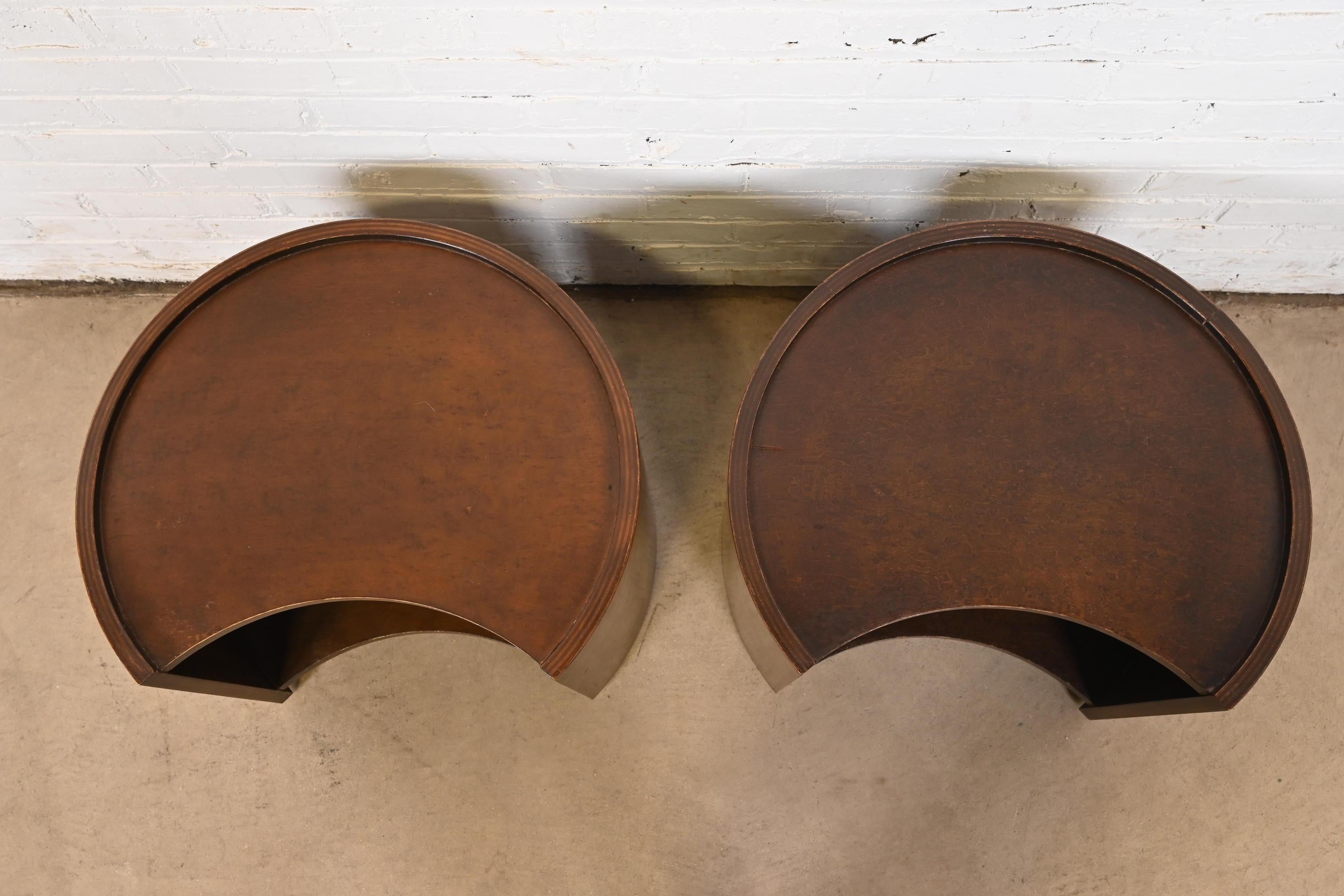 Baker Furniture Modern Maple Concave Occasional Side Tables or Nightstands, Pair For Sale 2