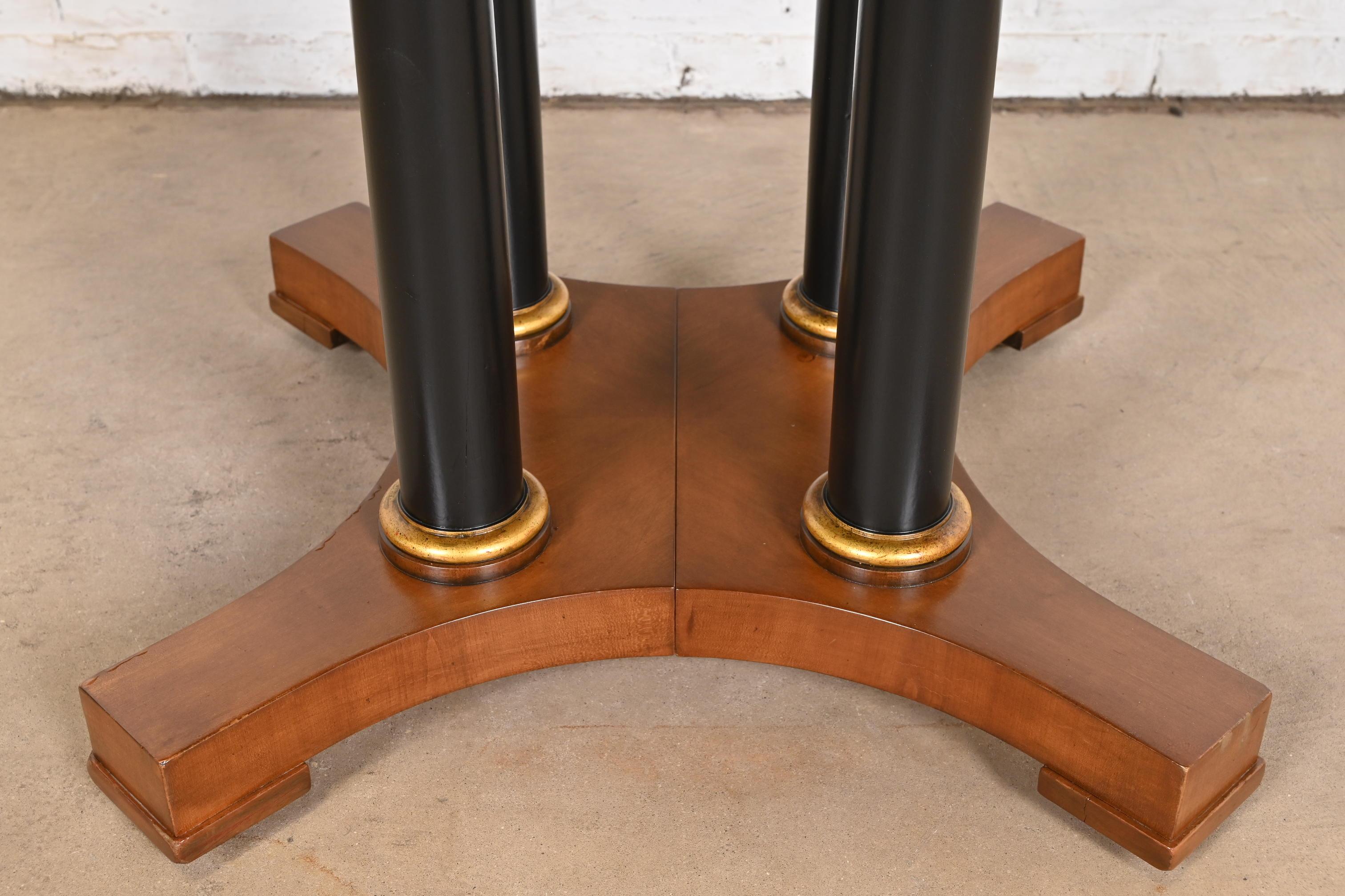 Mueble Baker Mesa Neoclásica con Pedestal de Madera de Cerezo y Parcela Ebonizada en venta 4