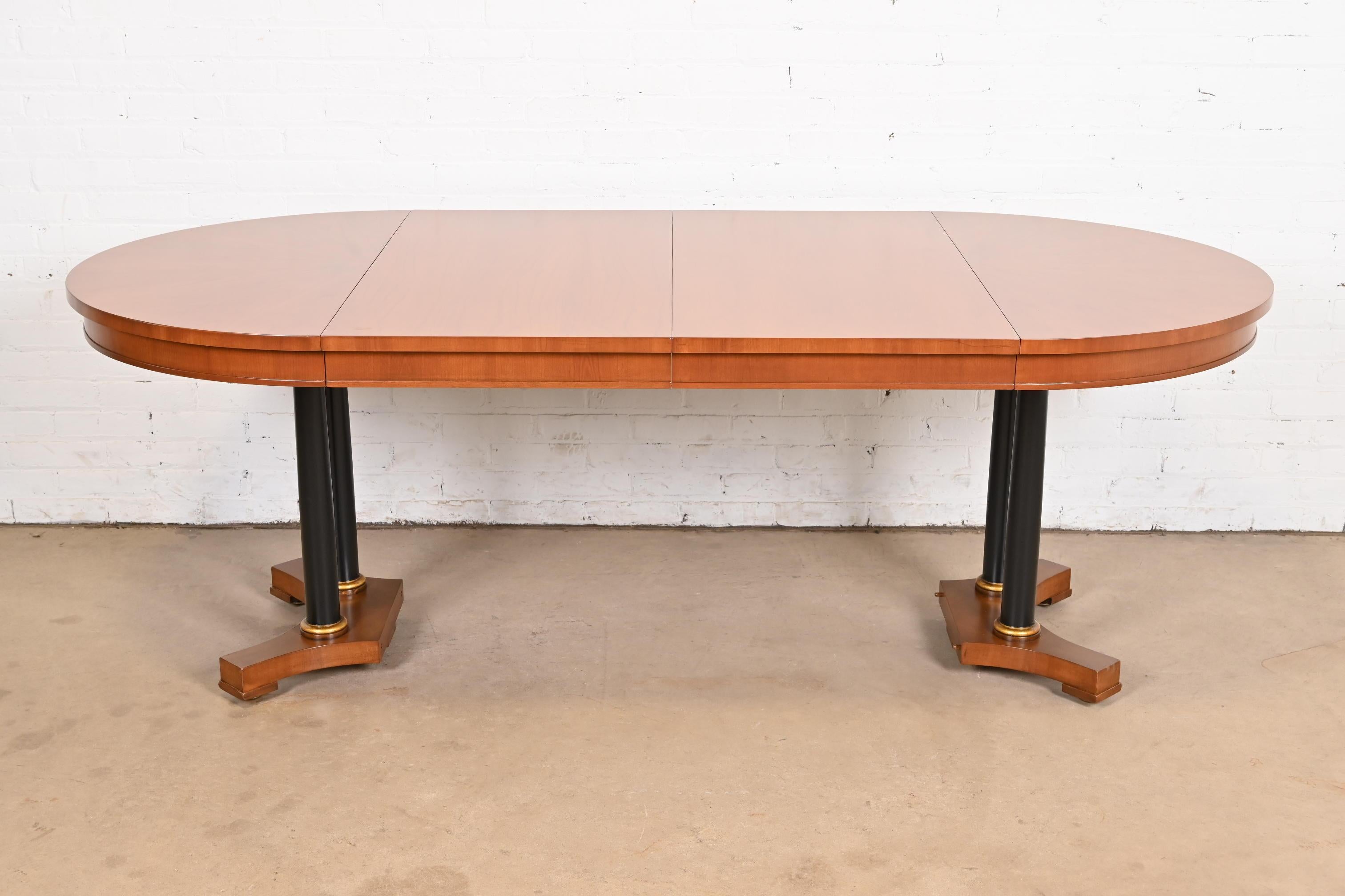 Mueble Baker Mesa Neoclásica con Pedestal de Madera de Cerezo y Parcela Ebonizada Neoclásico en venta
