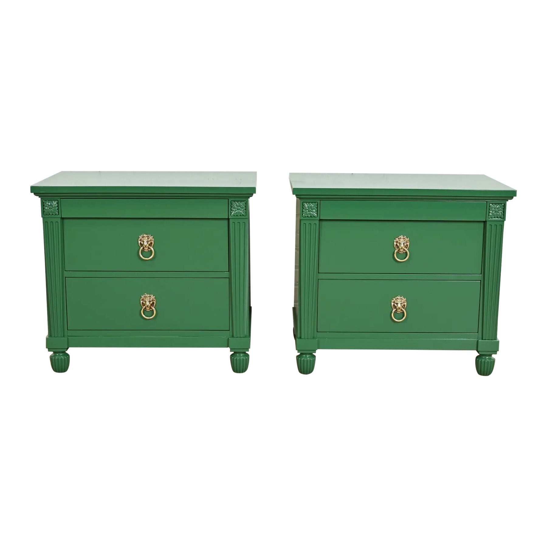 Comodini neoclassici in mogano laccato verde Baker Furniture, rifiniti