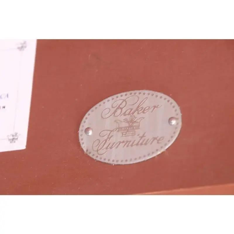 Table de salle à manger à rallonge en cerisier marqueté et bois de ronce de Baker Furniture Neoclassical en vente 4