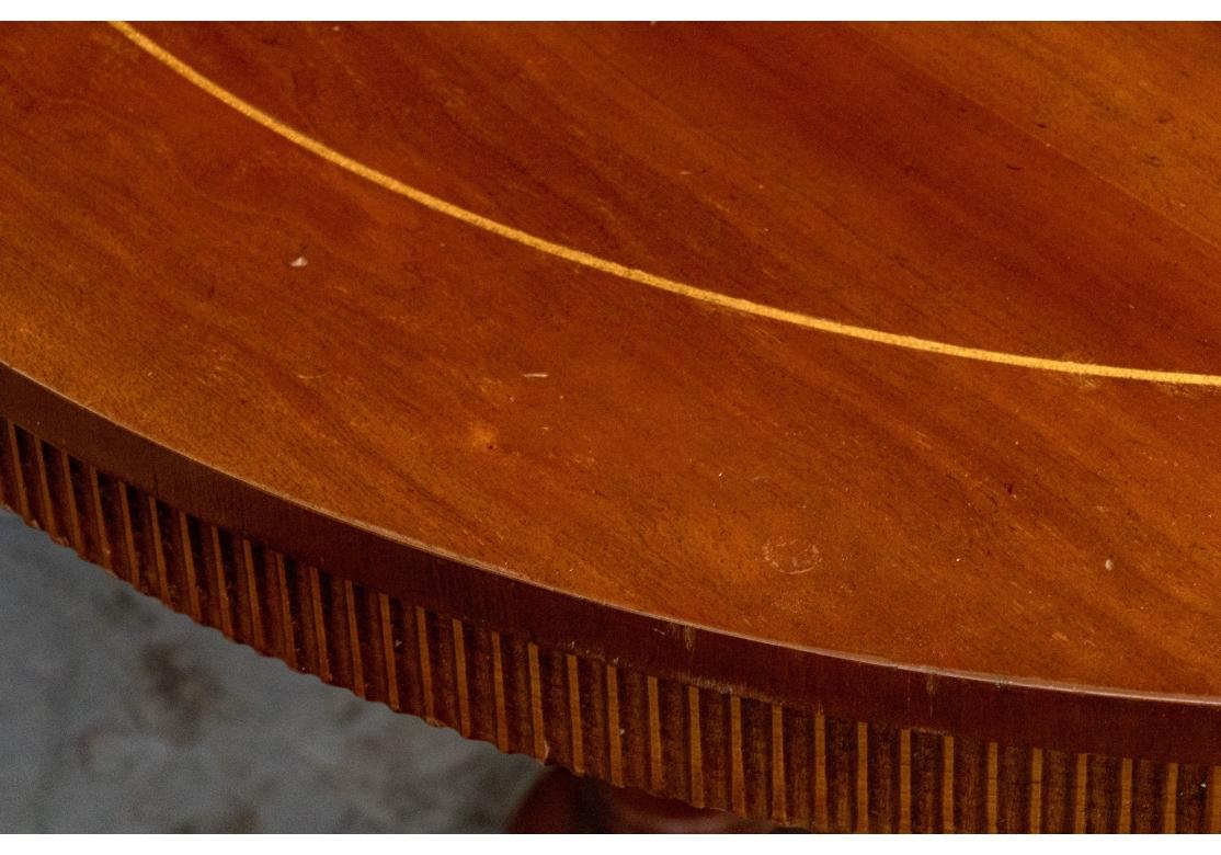 Table à rallonge ovale Baker Furniture avec 2 feuilles en vente 5