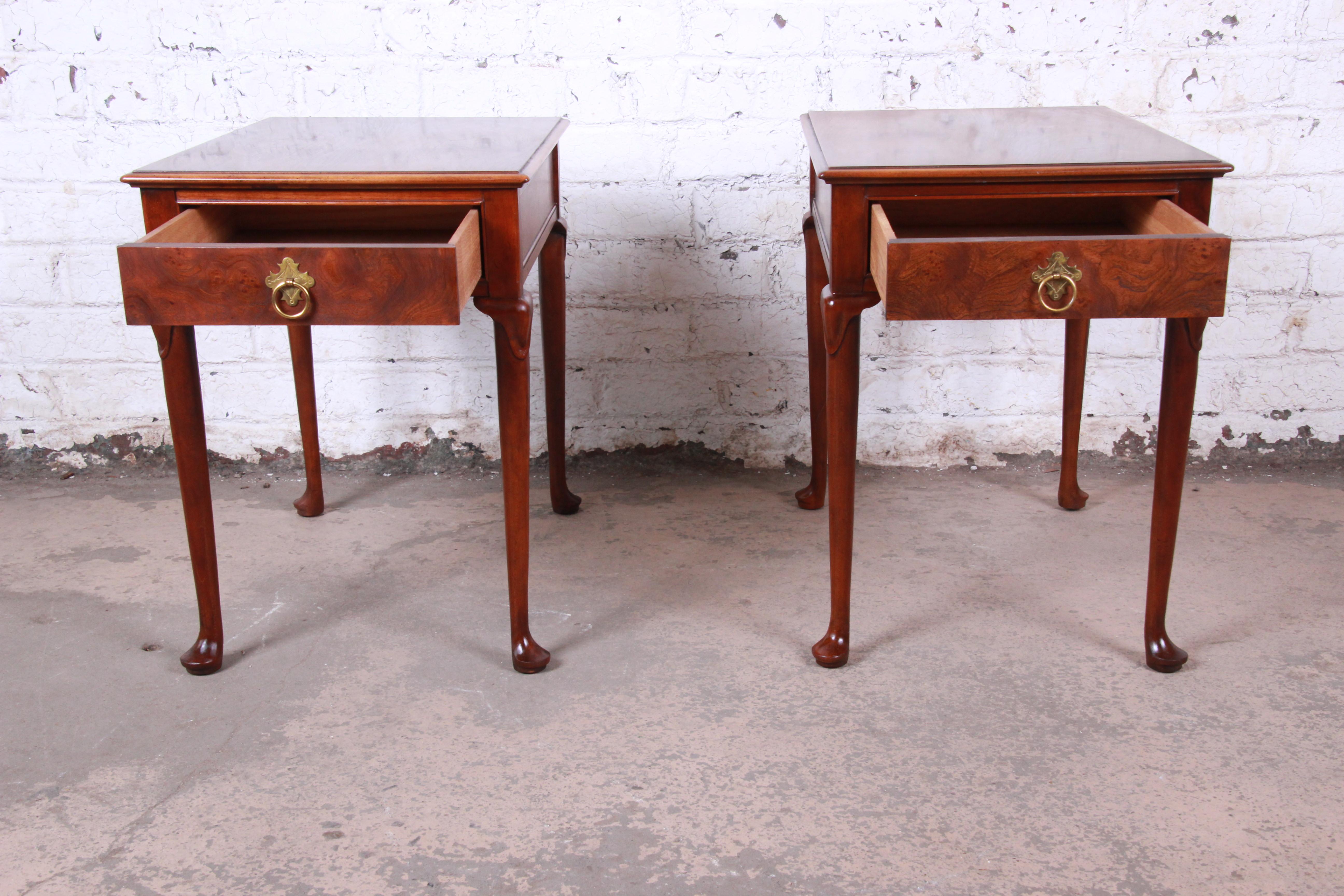 Baker Furniture Queen Anne Burled Walnut Nightstands or End Tables, Pair In Good Condition In South Bend, IN