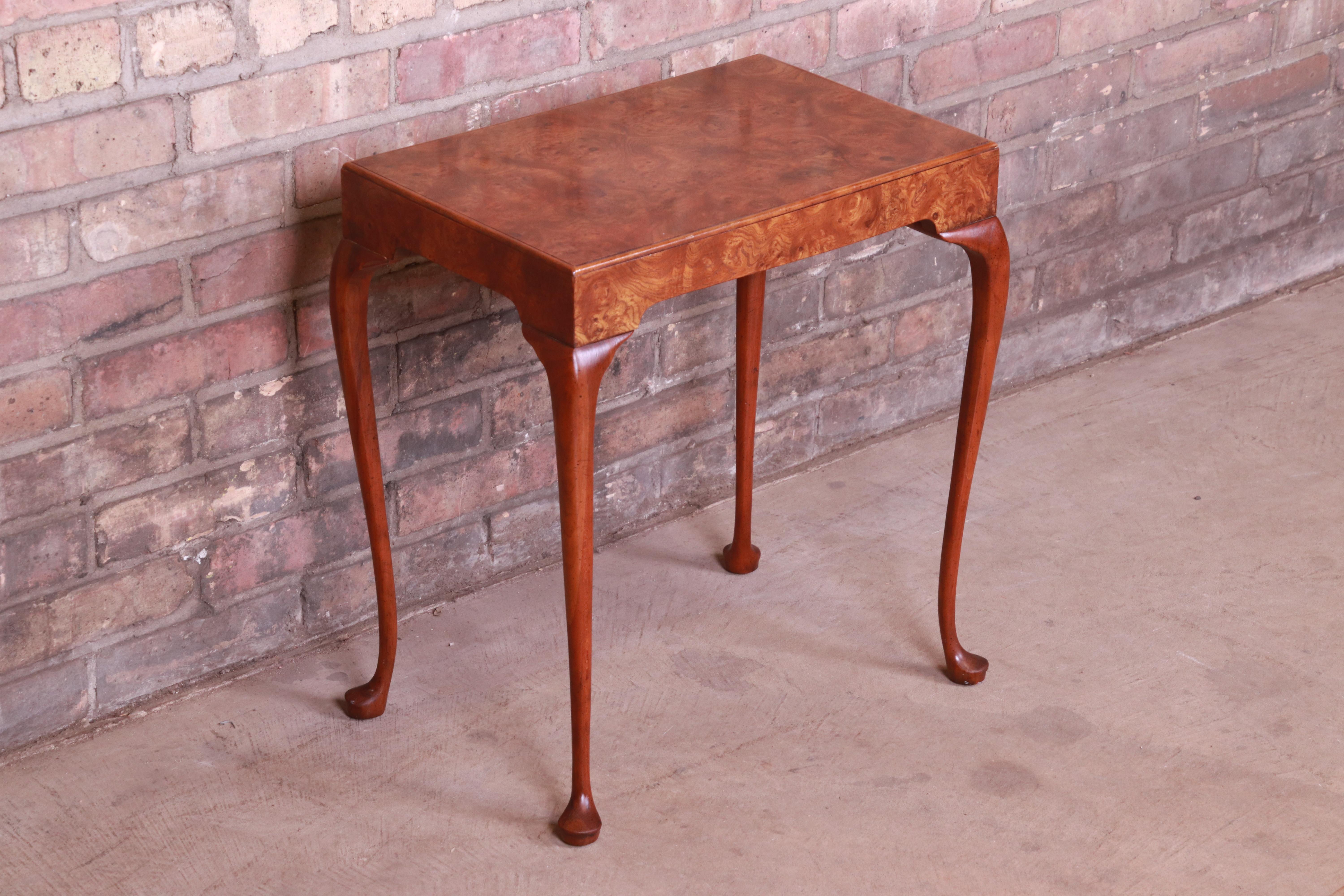 Baker Furniture Queen Anne Burled Walnut Occasional Side Table In Good Condition In South Bend, IN