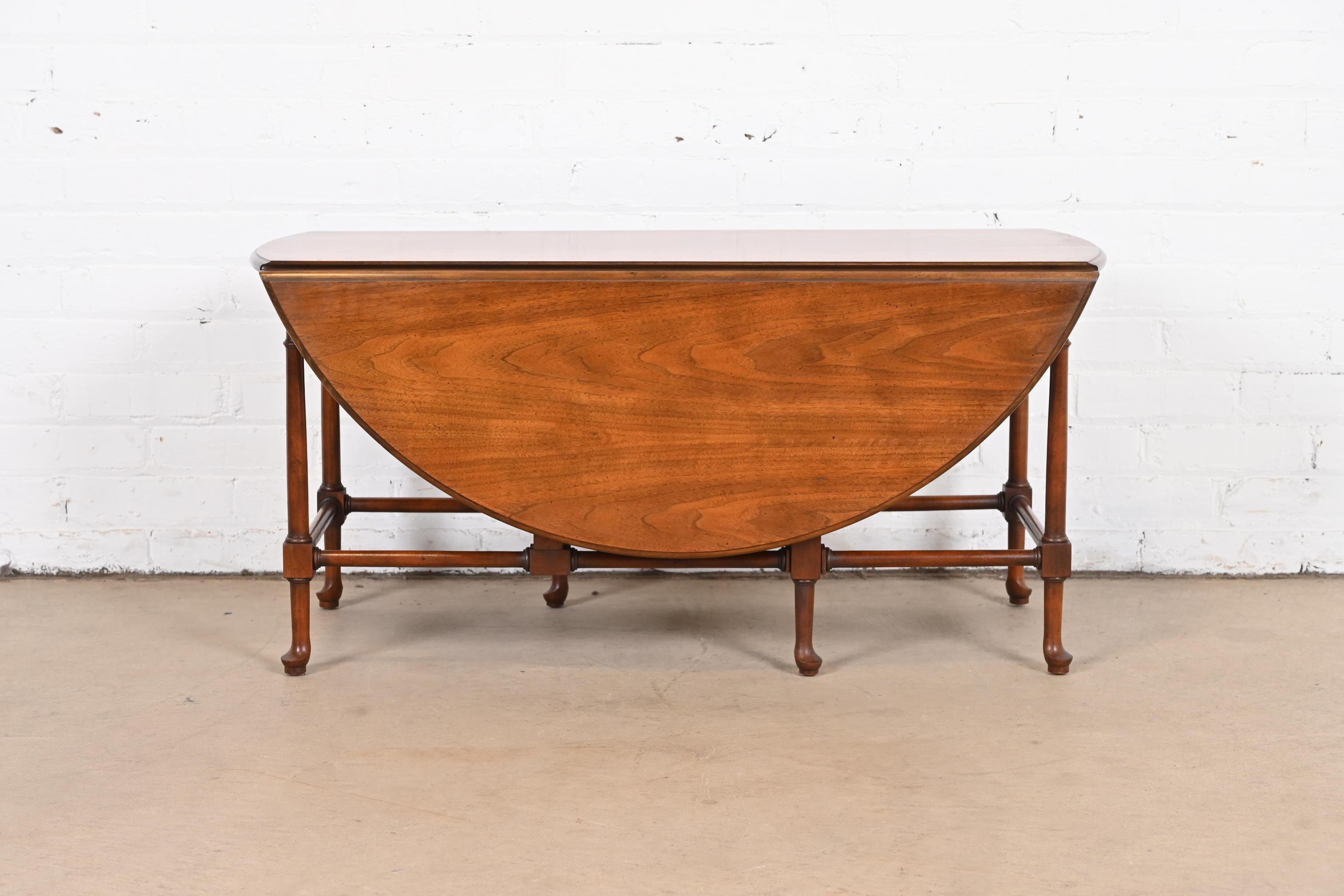 Baker Furniture Queen Anne Walnut Drop Leaf Coffee Table For Sale 2