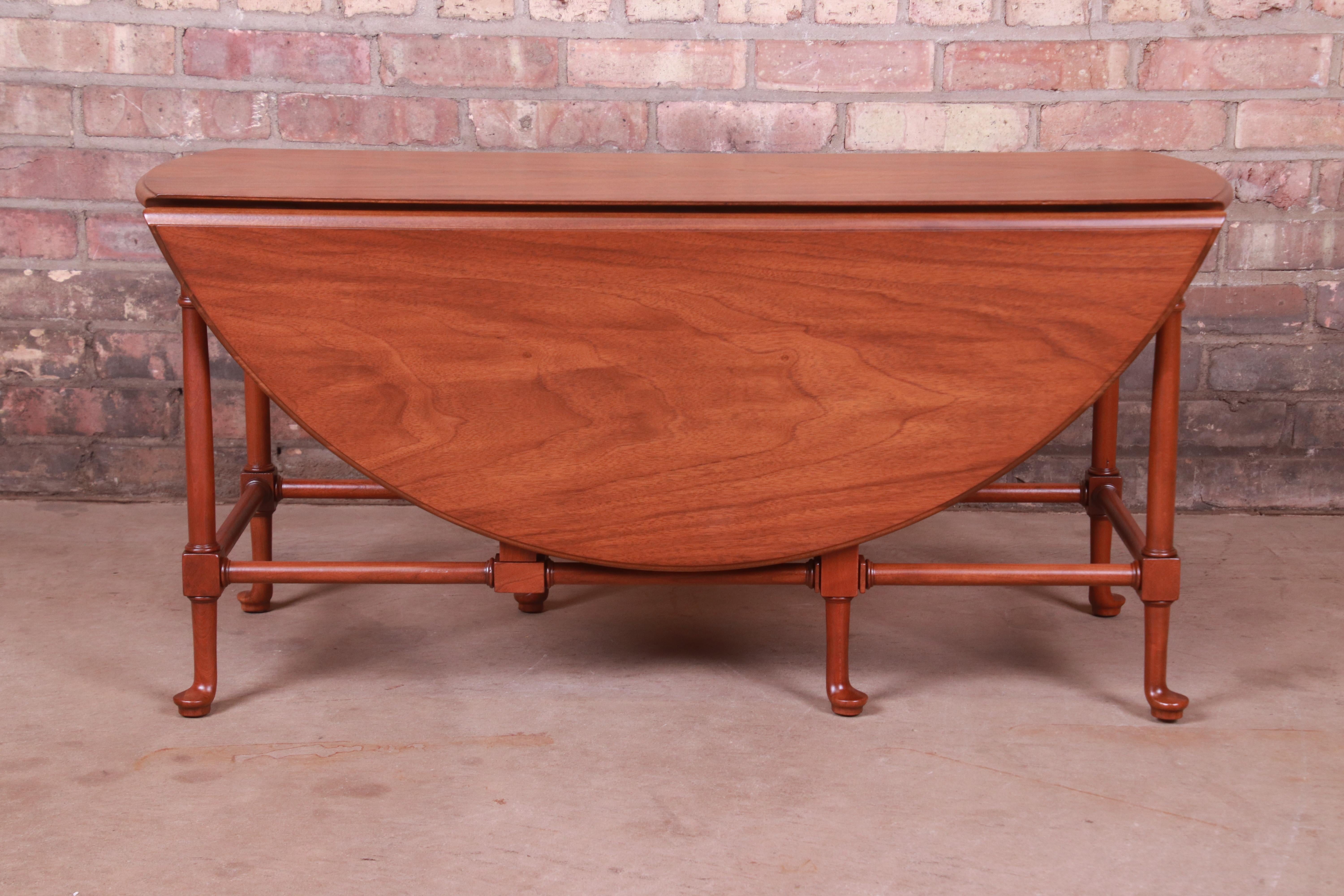 Baker Furniture Queen Anne Walnut Drop Leaf Coffee Table, Newly Refinished For Sale 7