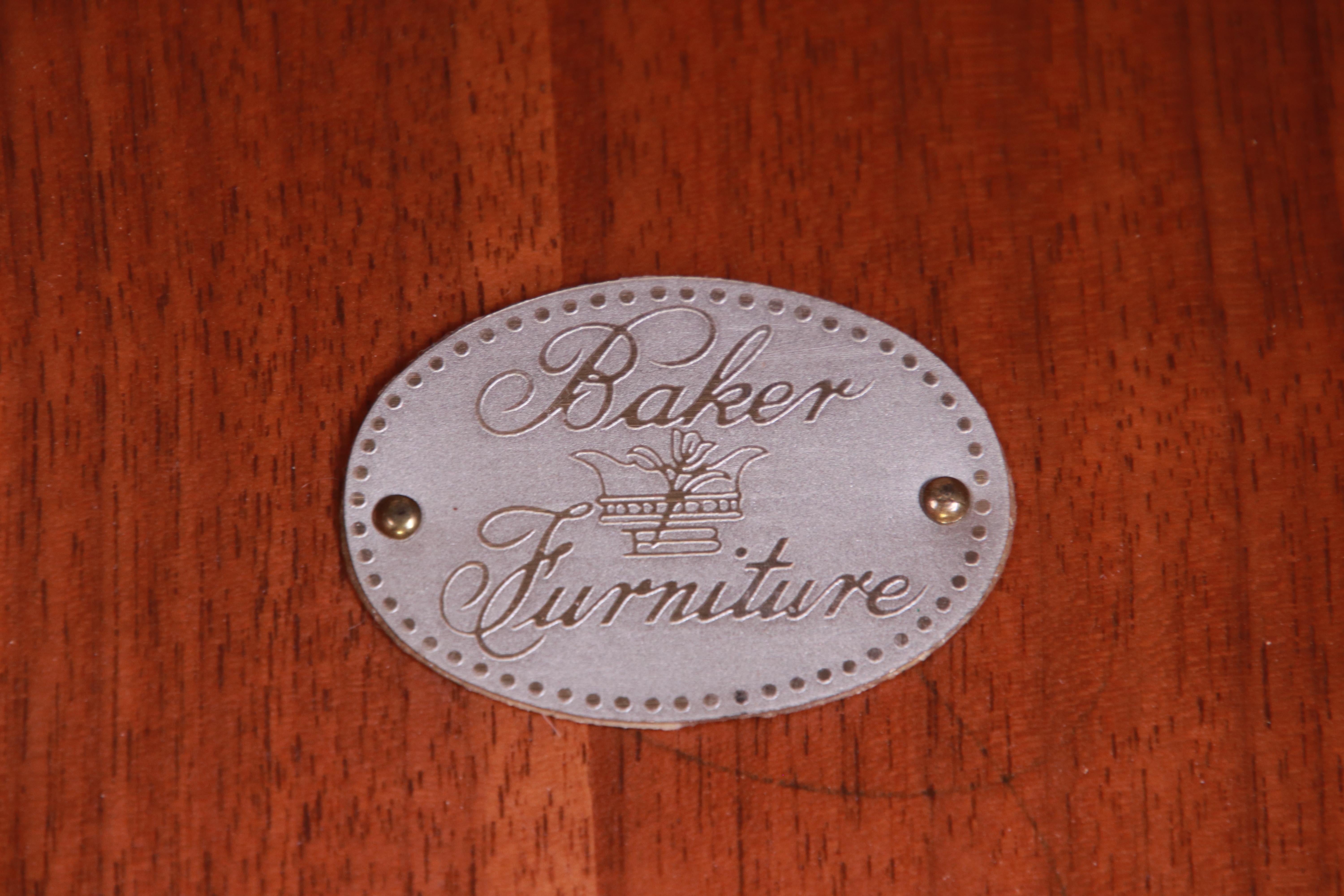 Baker Furniture Queen Anne Walnut Drop Leaf Coffee Table, Newly Refinished For Sale 7
