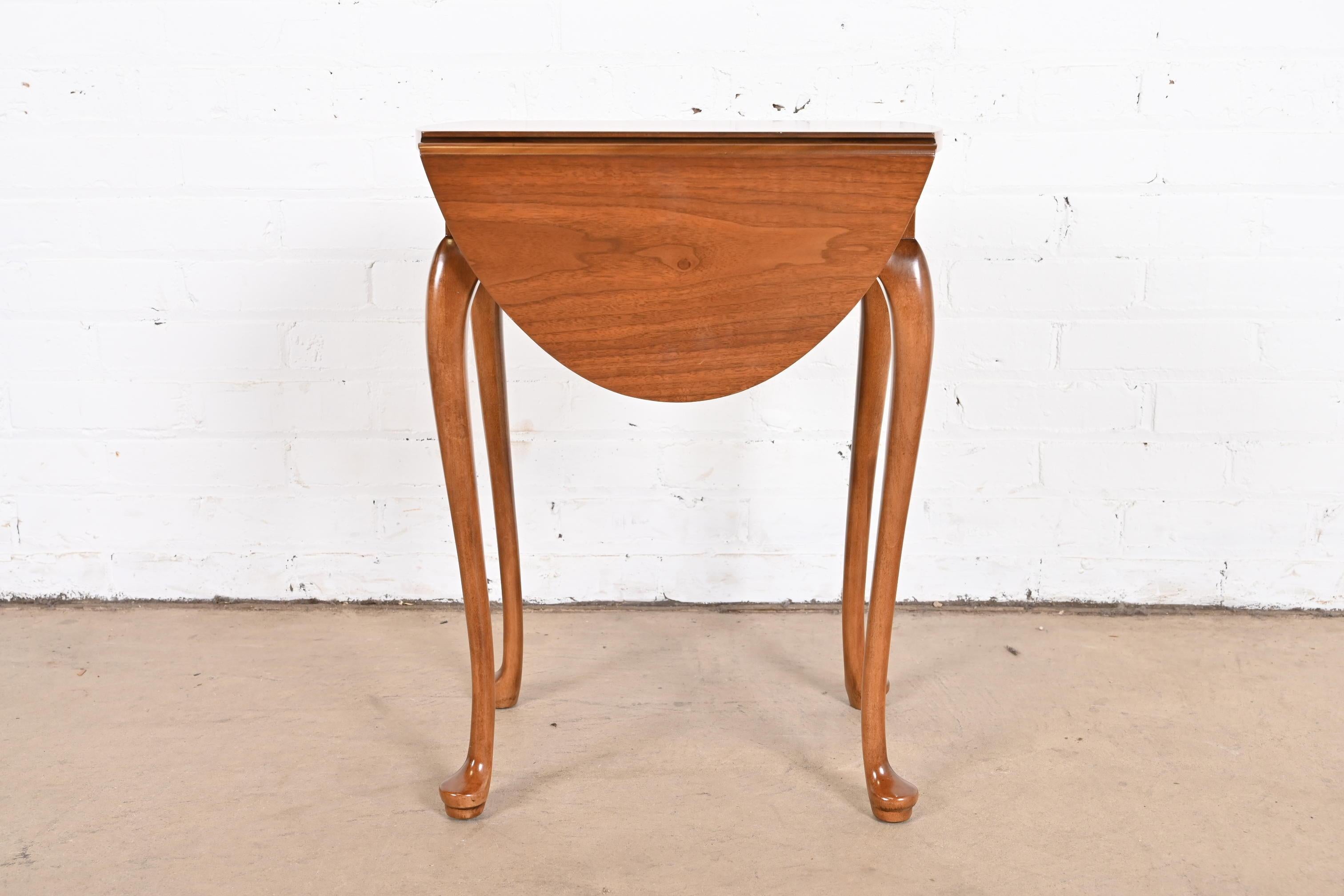 Baker Furniture Queen Anne Walnut Petite Drop Leaf Tea Table, Newly Refinished For Sale 11