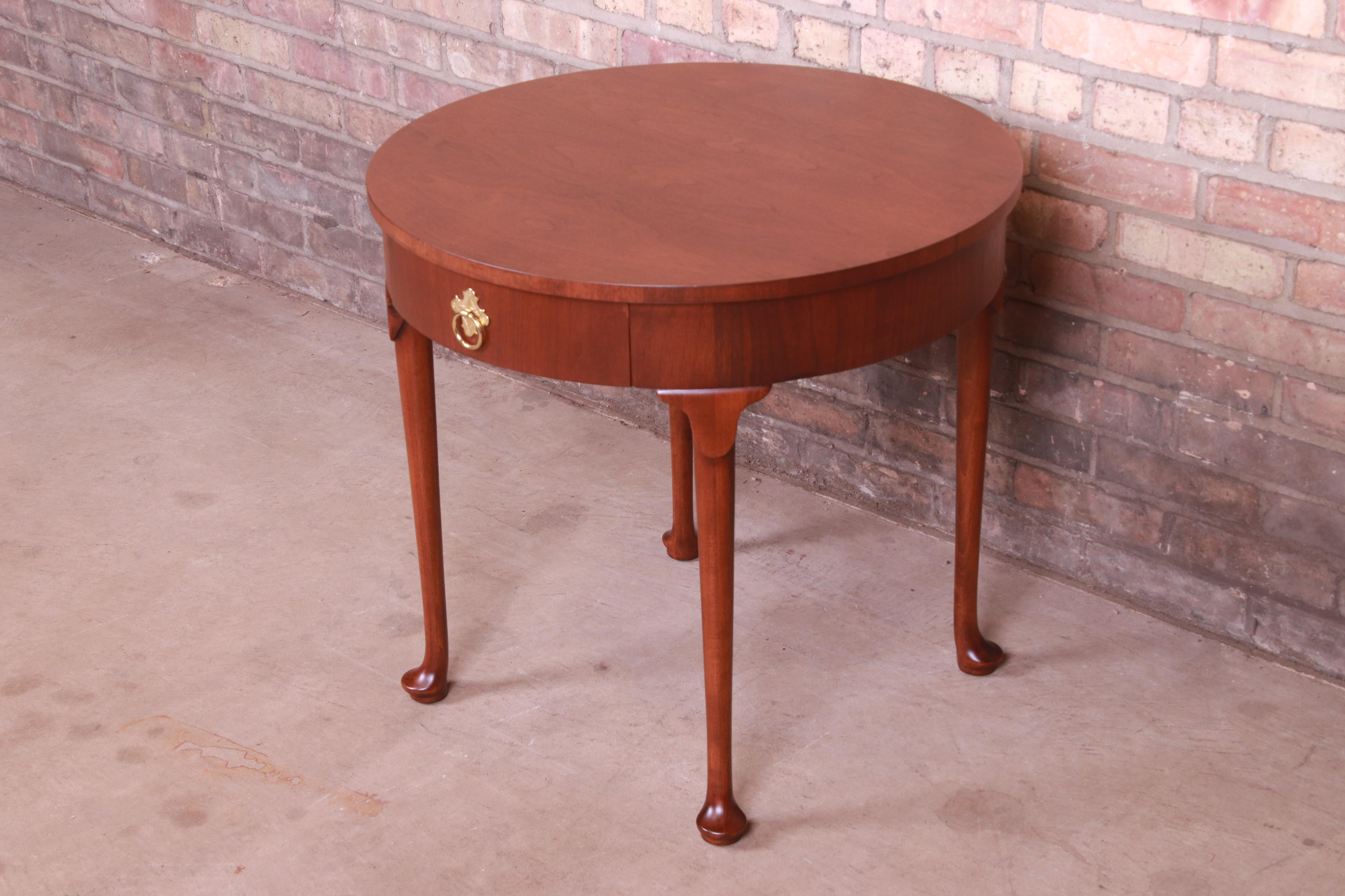 Baker Furniture Queen Anne Walnut Tea Table, Newly Refinished For Sale 10