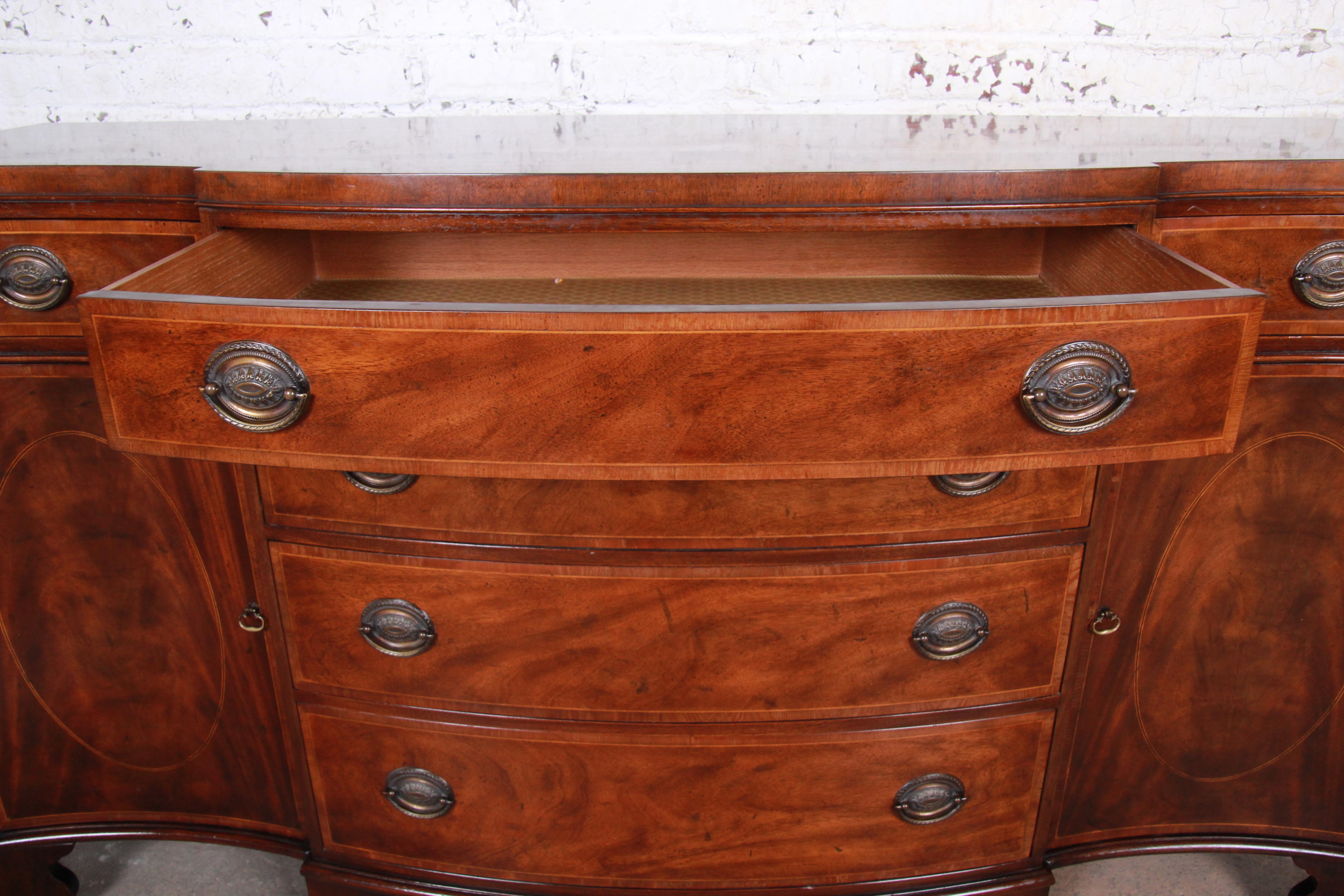 Baker Furniture Regency Banded Inlaid Mahogany Sideboard Credenza, circa 1940s 6