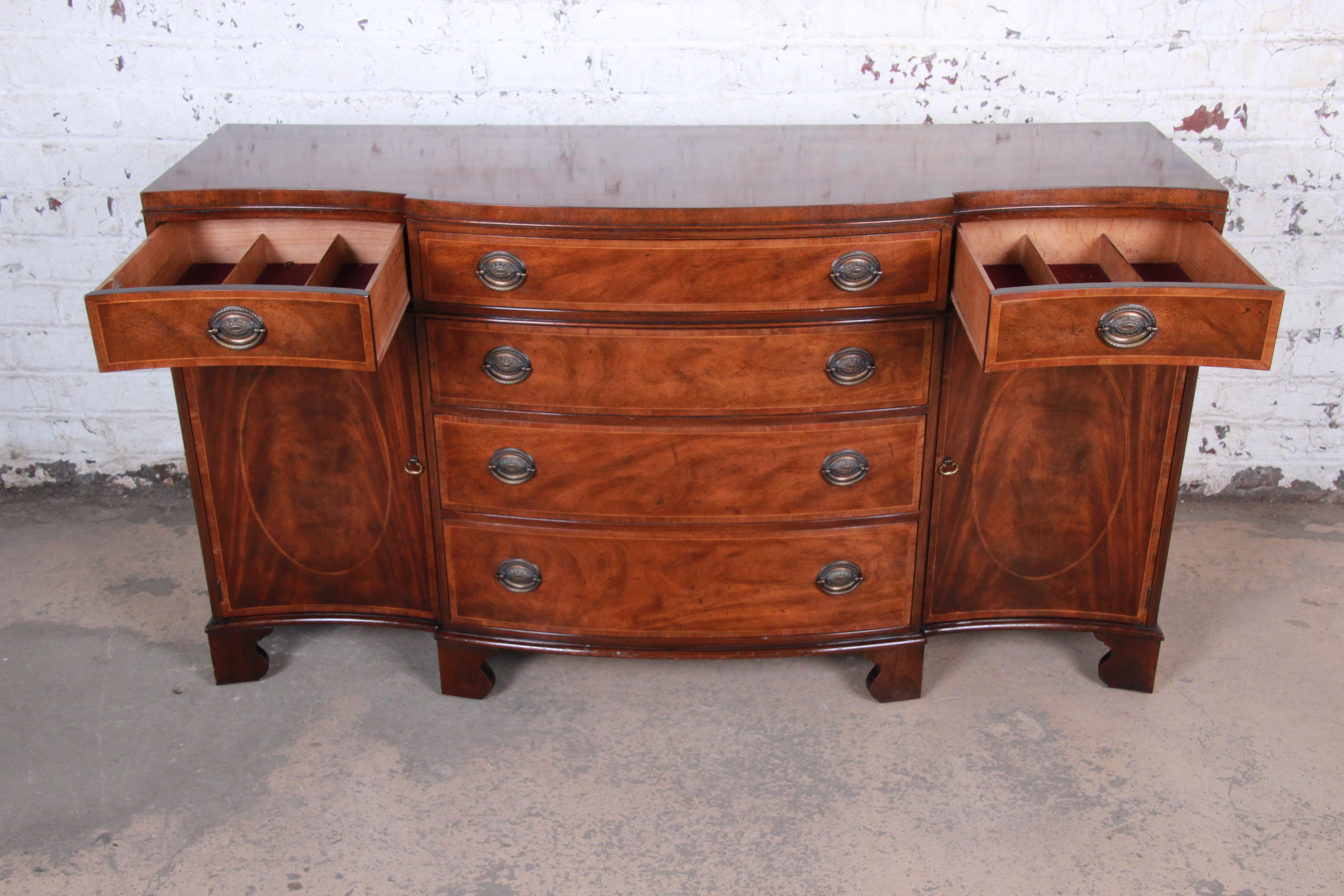Baker Furniture Regency Banded Inlaid Mahogany Sideboard Credenza, circa 1940s In Good Condition In South Bend, IN