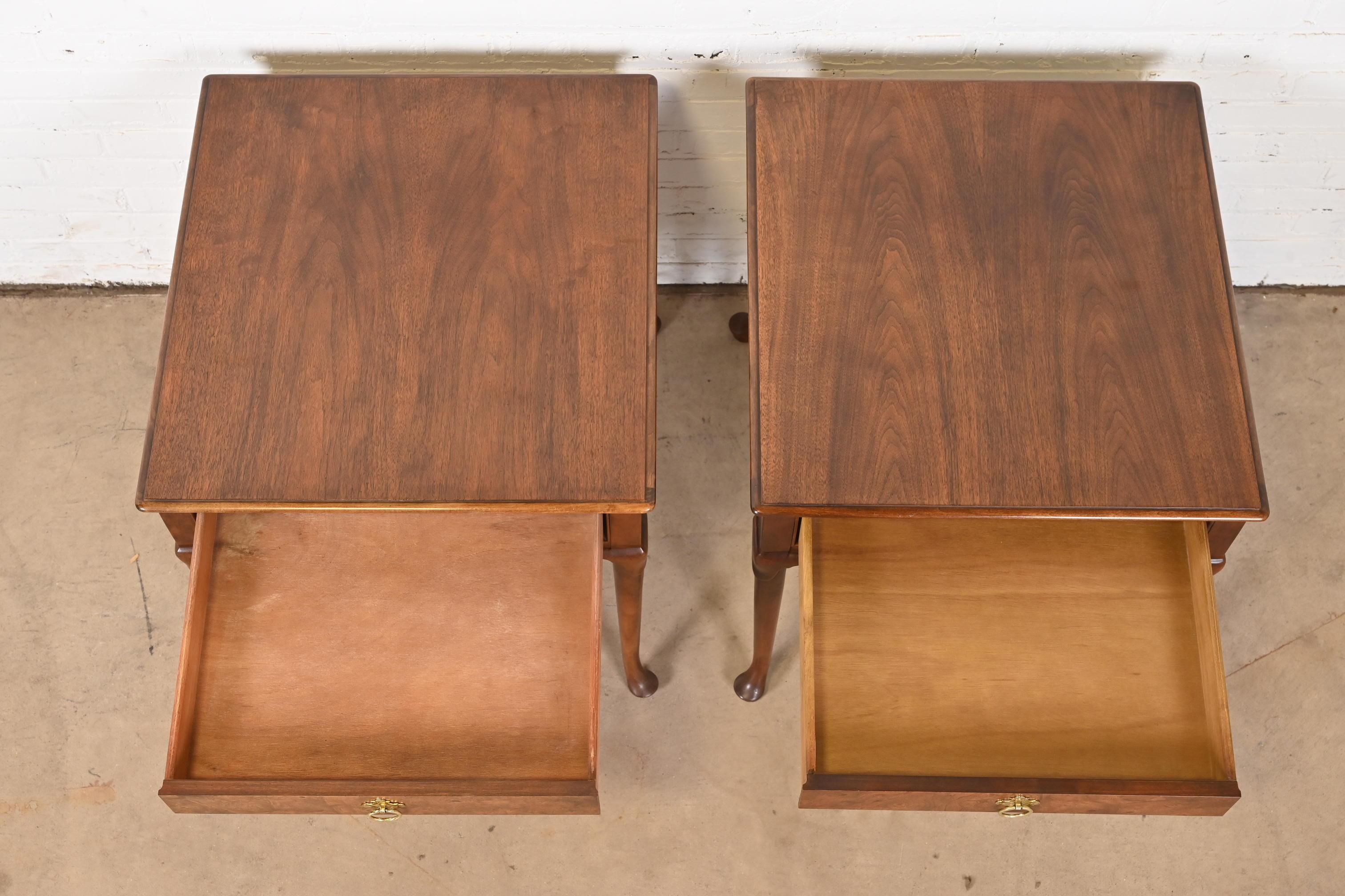 Baker Furniture Regency Burled Walnut Nightstands or Side Tables, Pair For Sale 5