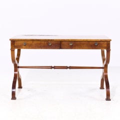Meubles Baker - Bureau Regency en bois de feuillus