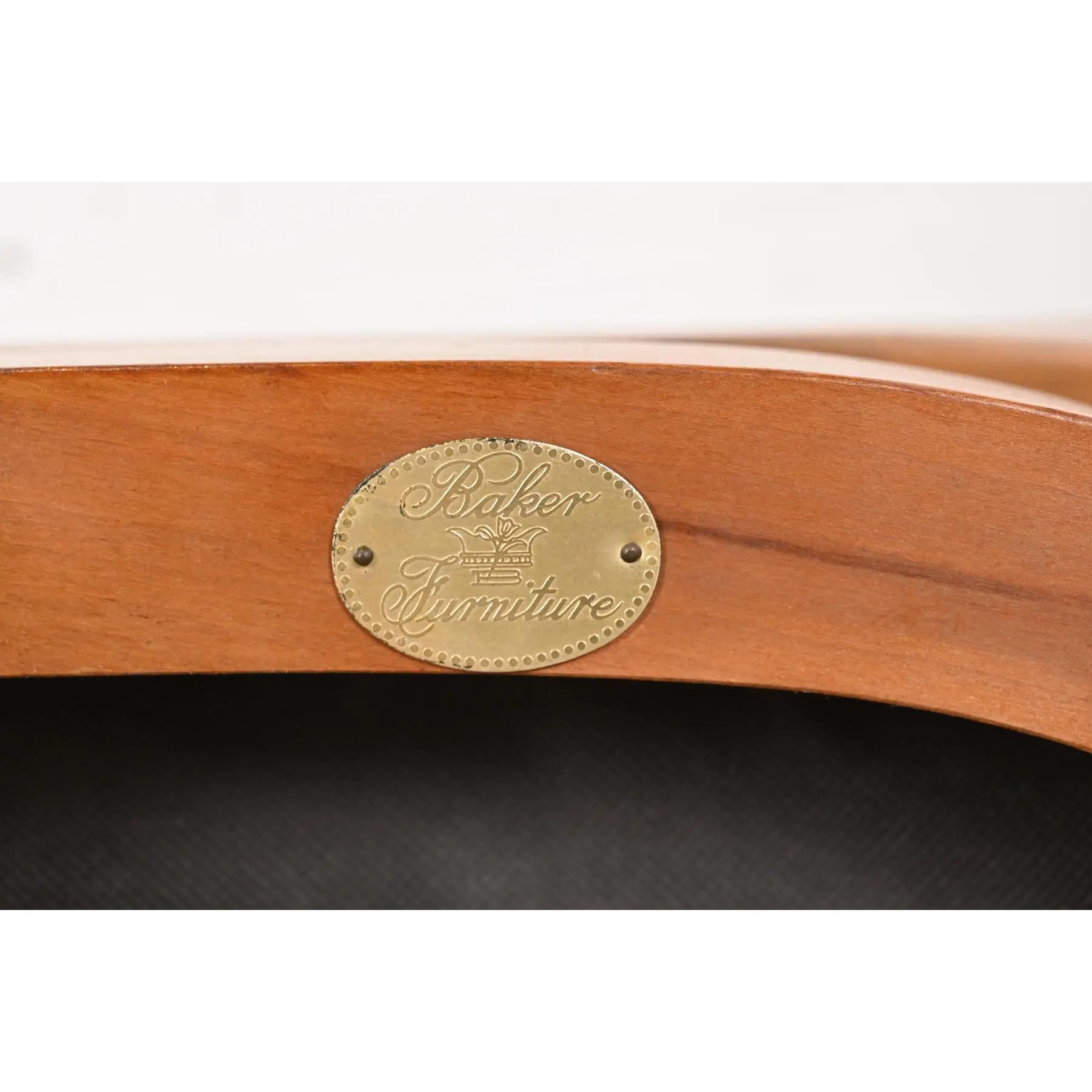 Baker Furniture Regency Klismos Kirschbaumholz-Esszimmerstühle, Sechser-Set im Angebot 5