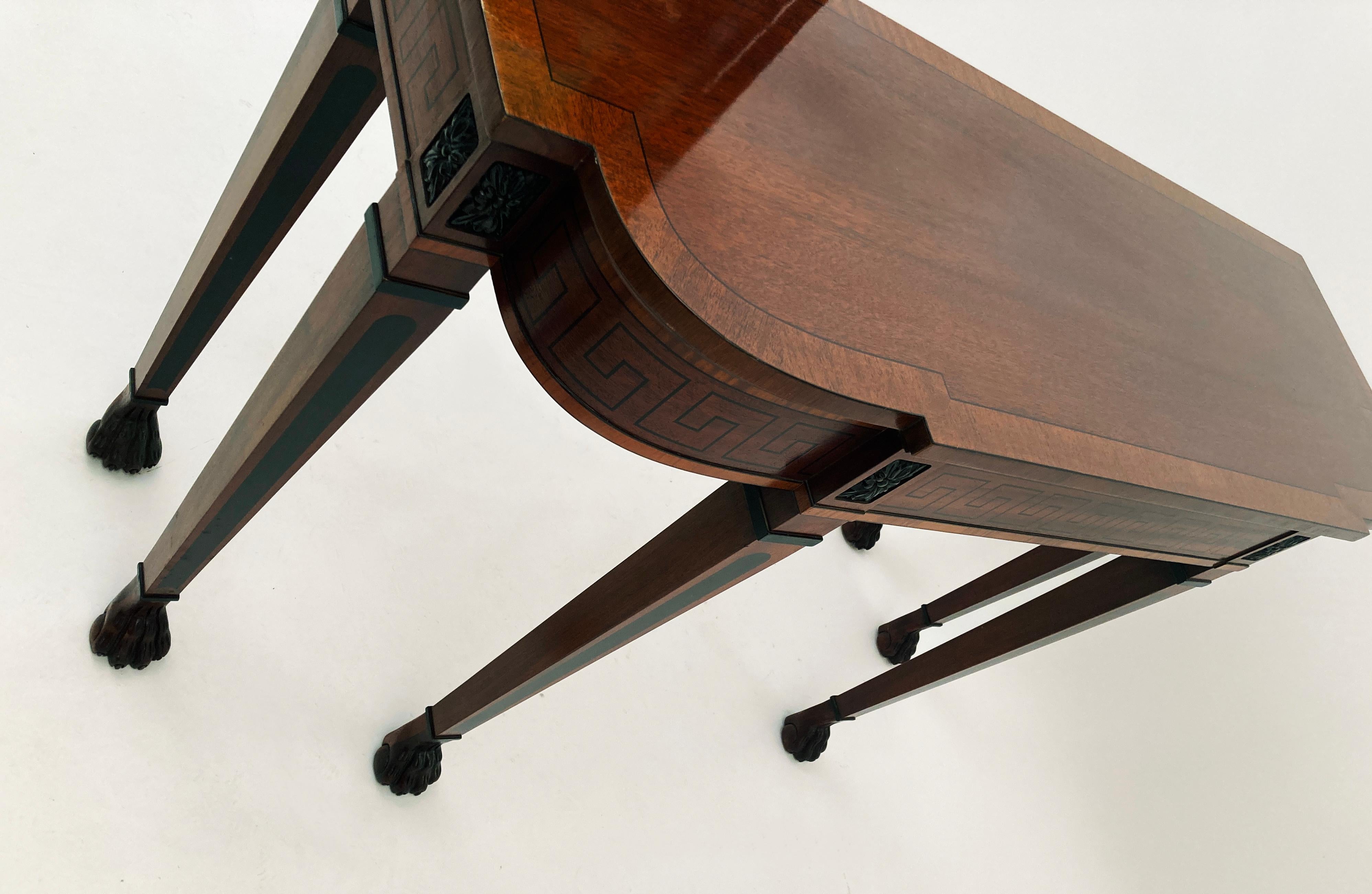 Table console Regency en acajou avec incrustation de clé grecque ébénisée de Baker Furniture  en vente 5