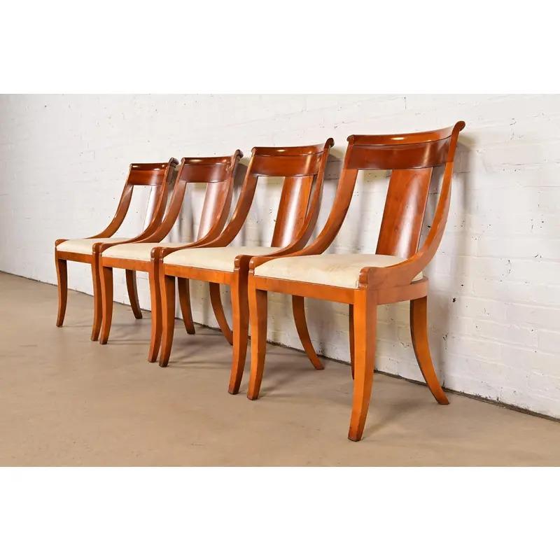 Baker Furniture Regency Solid Cherry Wood Dining Chairs, Set of Four im Zustand „Gut“ im Angebot in South Bend, IN