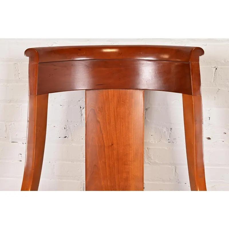 Baker Furniture Regency Solid Cherry Wood Dining Chairs, Set of Four (Polster) im Angebot