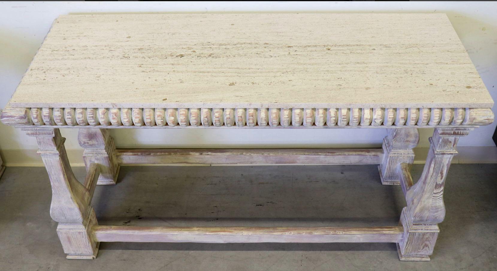 Tavolini da salotto con piano in marmo cerato in stile francese rustico di Baker Furniture - Coppia in vendita 3