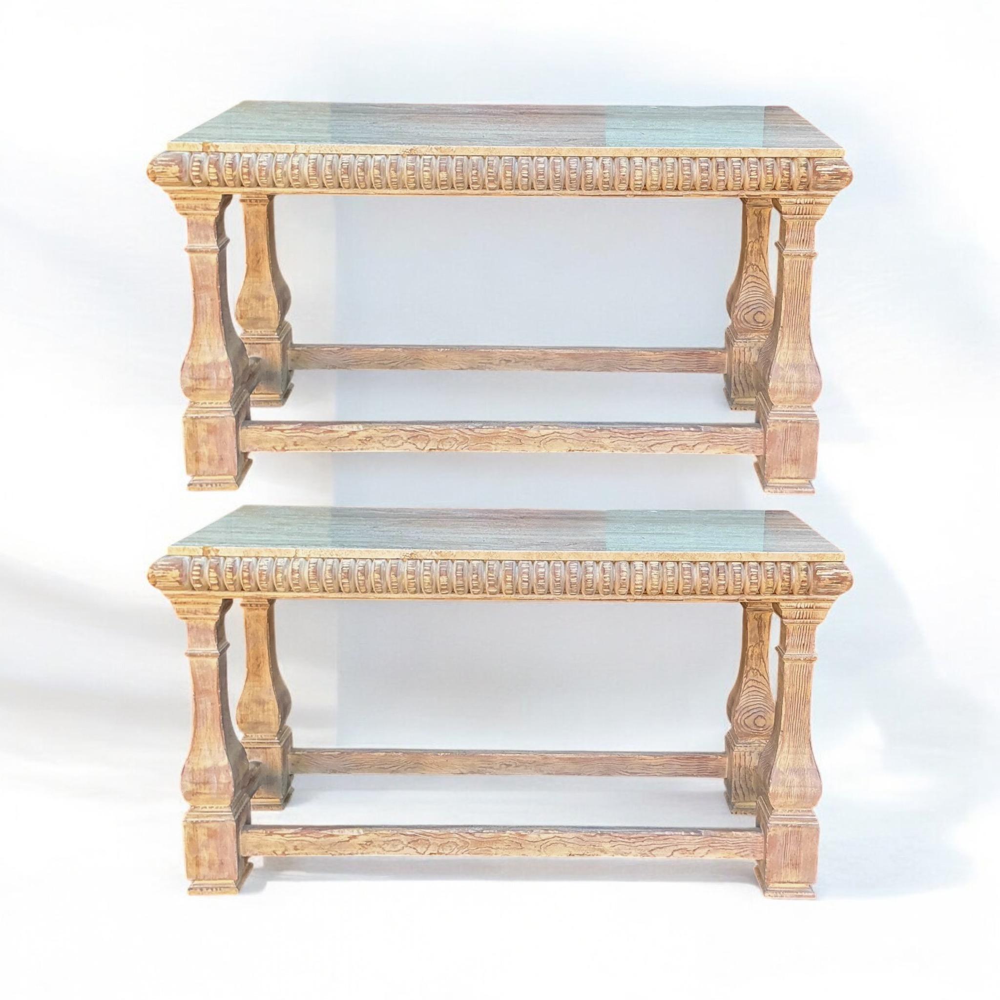 Tavolini da salotto con piano in marmo cerato in stile francese rustico di Baker Furniture - Coppia in vendita 4