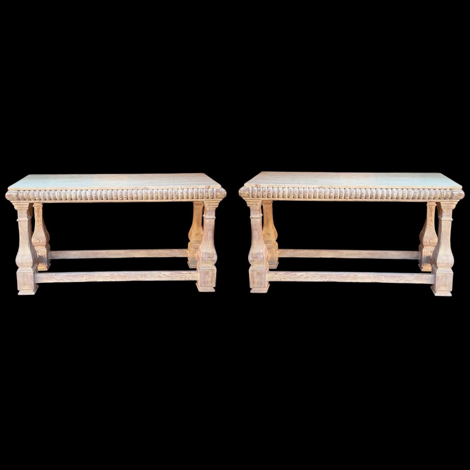 Tavolini da salotto con piano in marmo cerato in stile francese rustico di Baker Furniture - Coppia in vendita 1