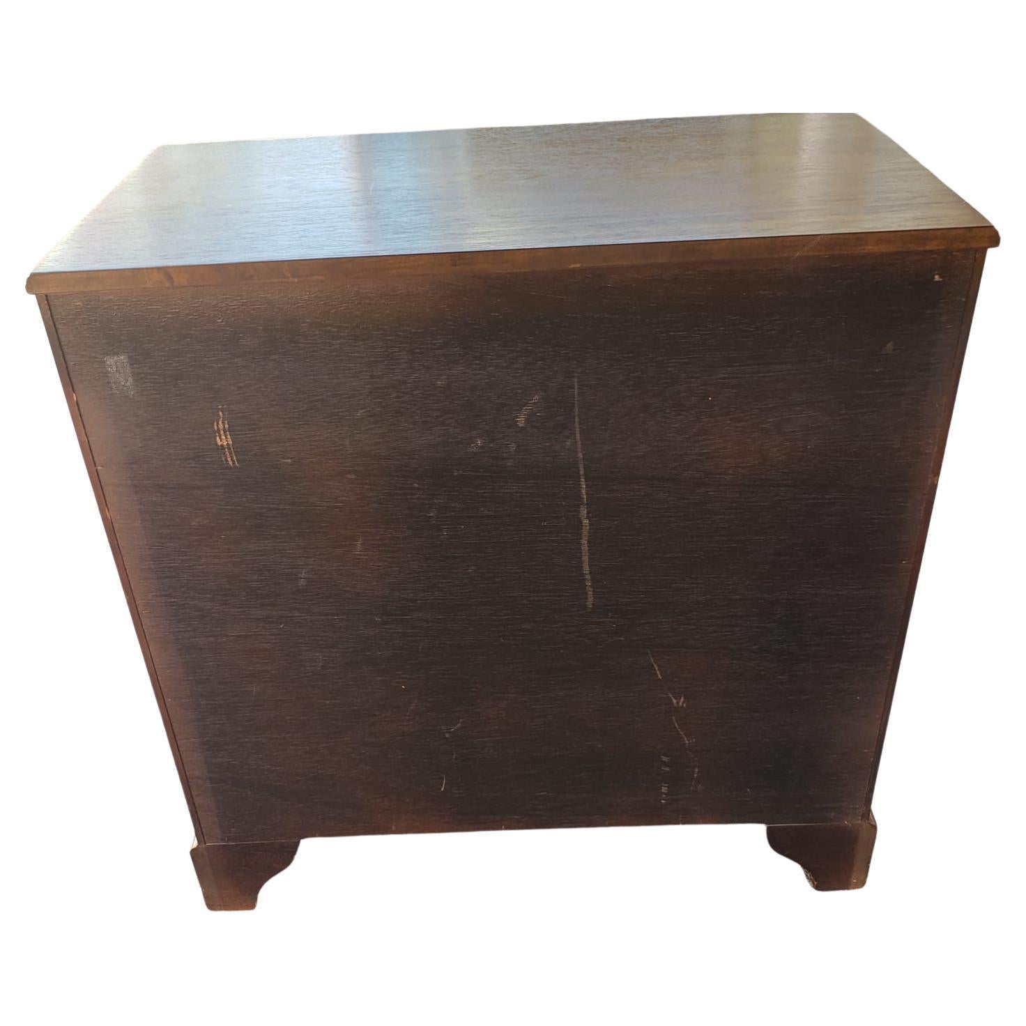 Cassapanca Baker Furniture in legno di raso e noce con vassoio estraibile, circa anni '40 in vendita 5
