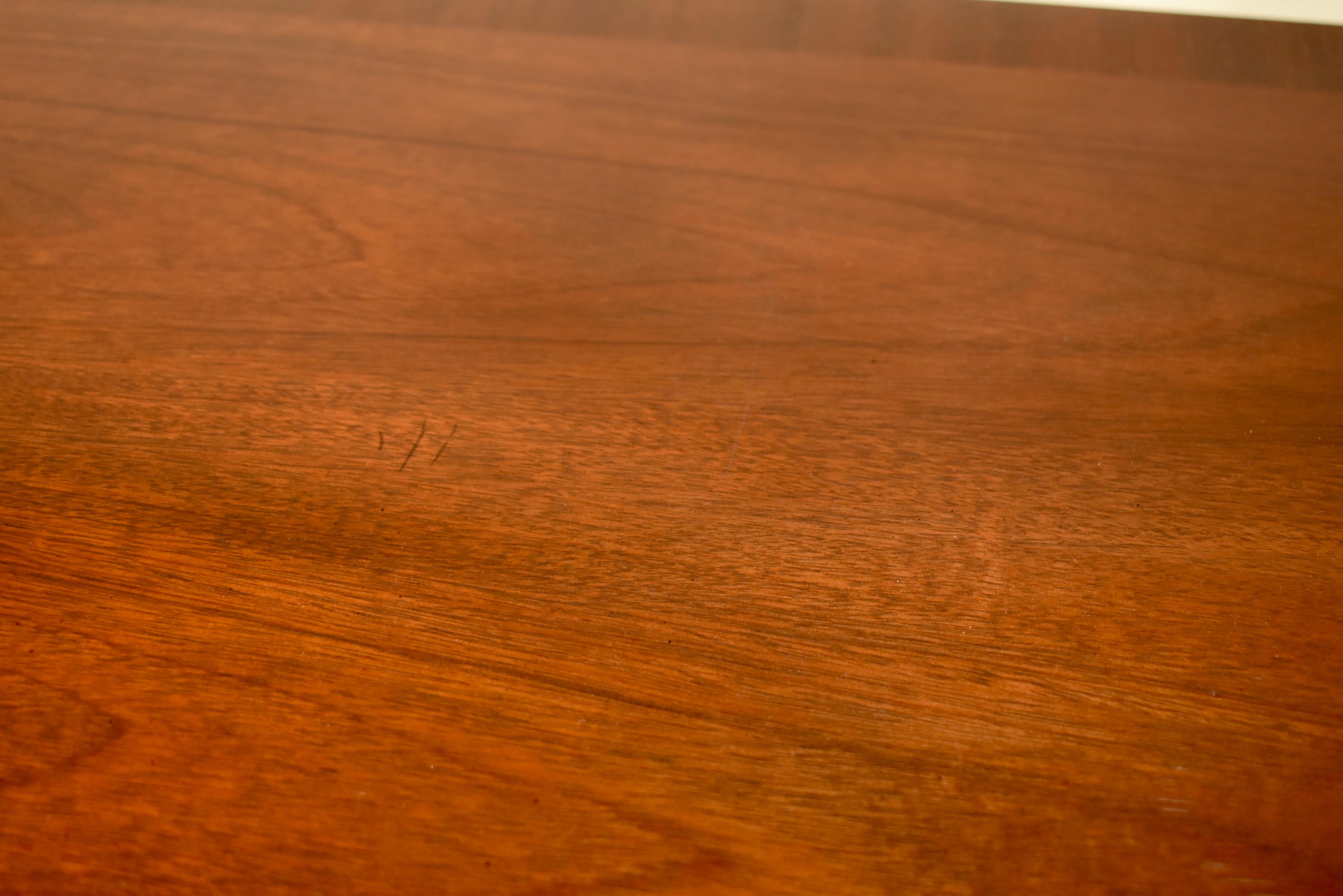 Baker Furniture Serpentinenkommode mit Schubladenschrank, ca. 1960er Jahre im Angebot 5