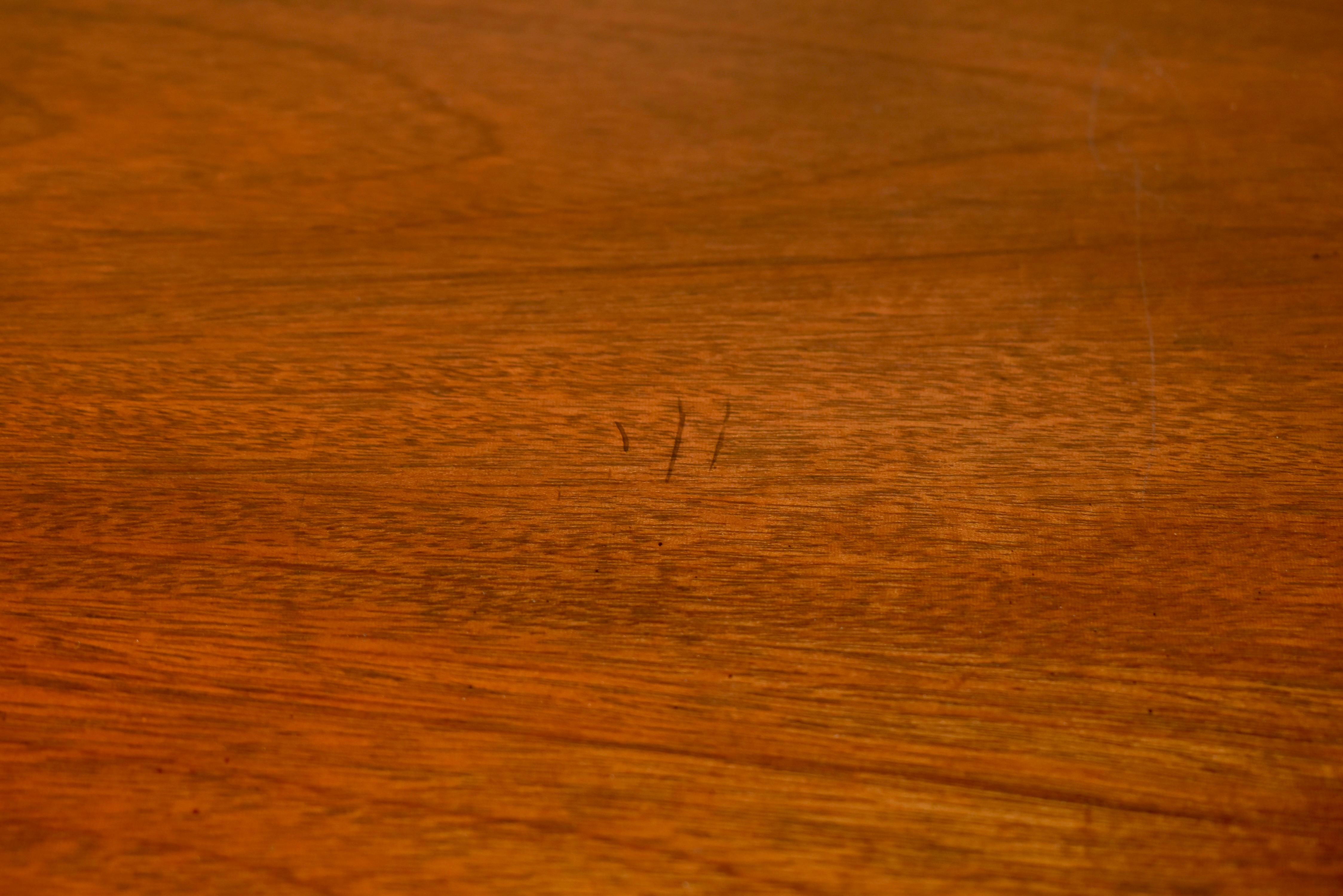 Baker Furniture Serpentinenkommode mit Schubladenschrank, ca. 1960er Jahre im Angebot 6