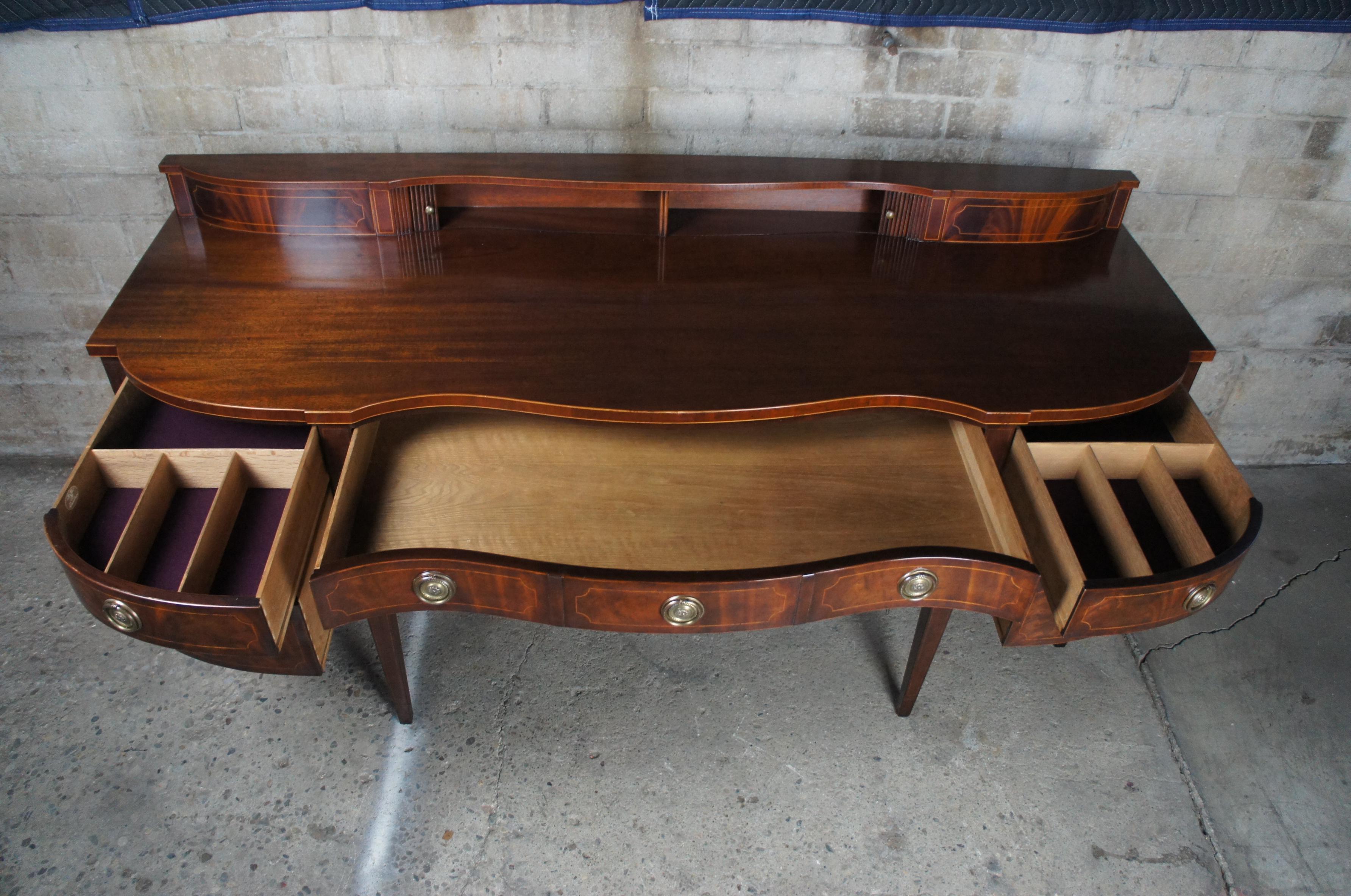 American Baker Furniture Sheraton Style Mahogany Serpentine Sideboard Buffet Hepplewhite
