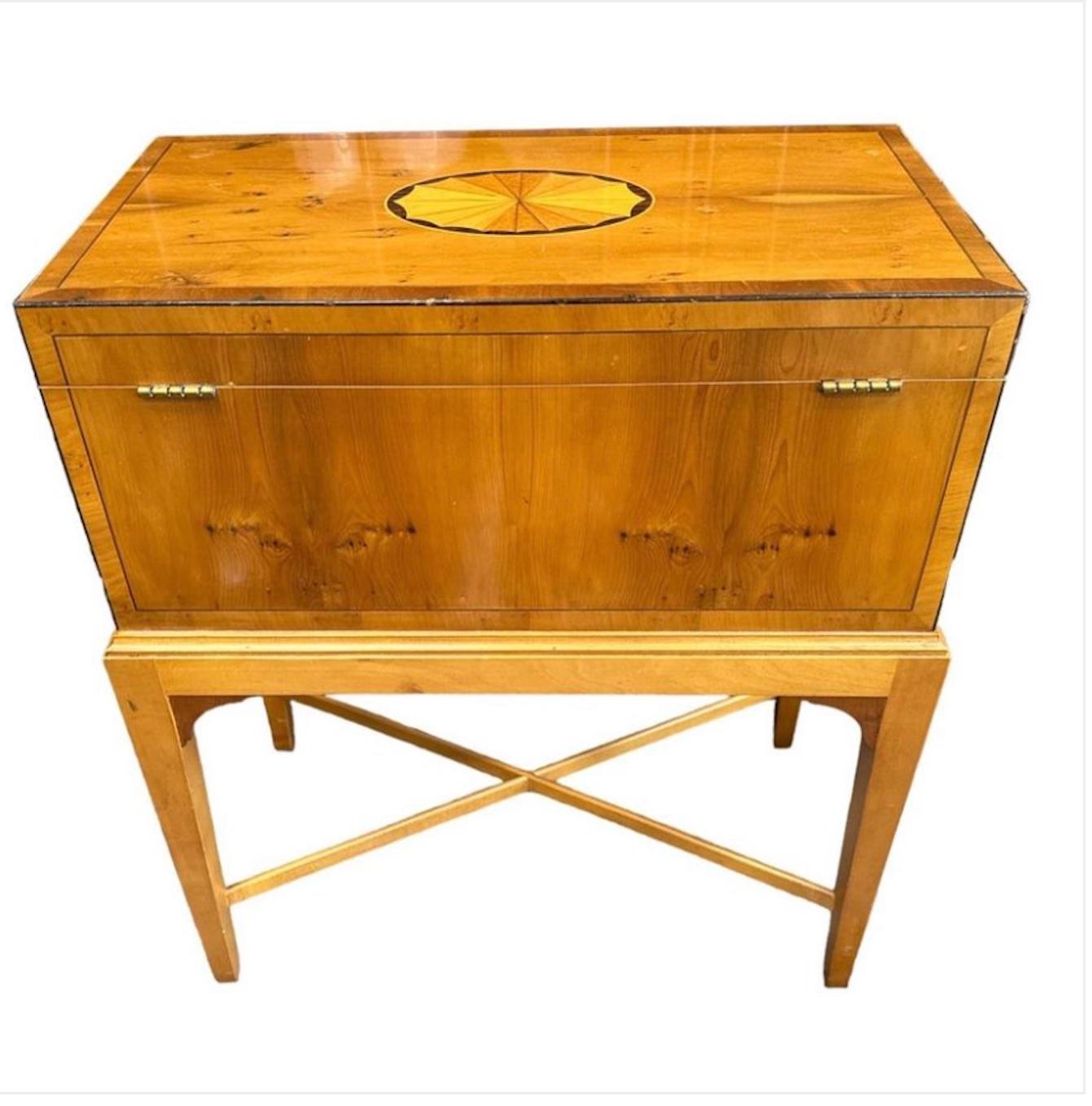Baker Furniture Side Table Or Humidor. Satinwood With Inlay. 1