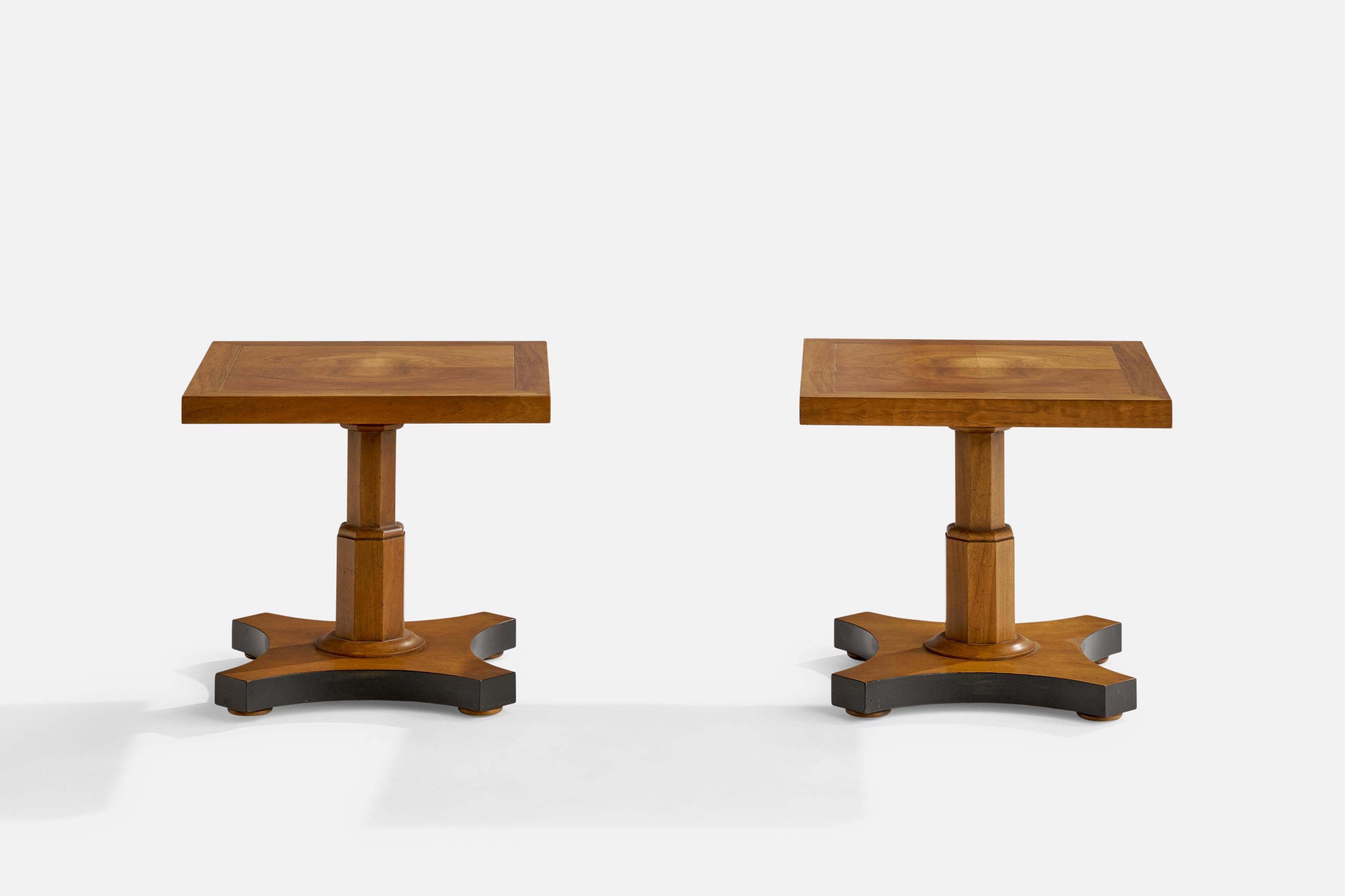 Baker Furniture, Beistelltische, Nussbaum, USA, 1940er Jahre (amerikanisch) im Angebot
