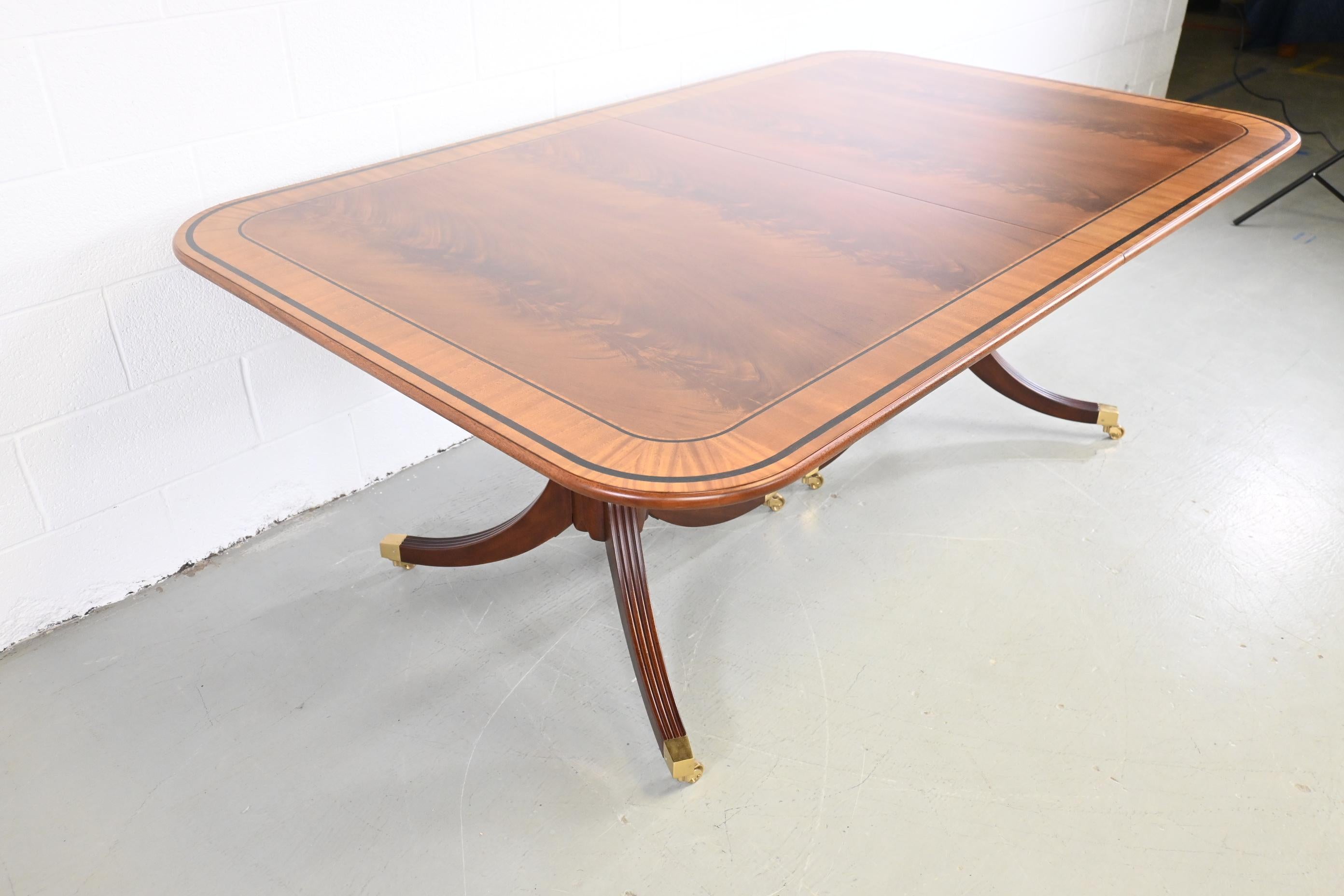 Baker Furniture Stately Homes Banded Mahogany Extension Dining Table For Sale 4