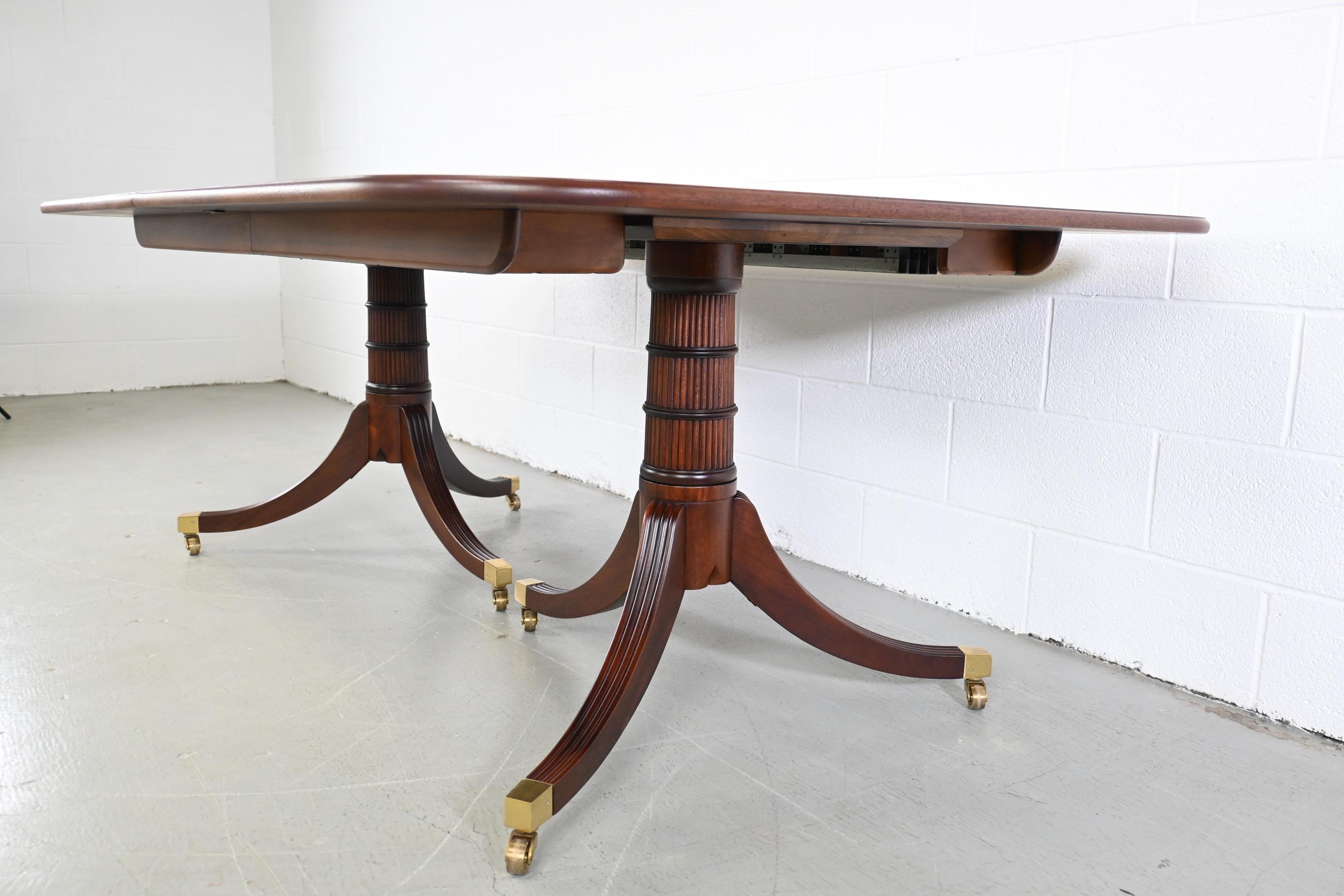 Baker Furniture Stately Homes Banded Mahogany Extension Dining Table For Sale 5