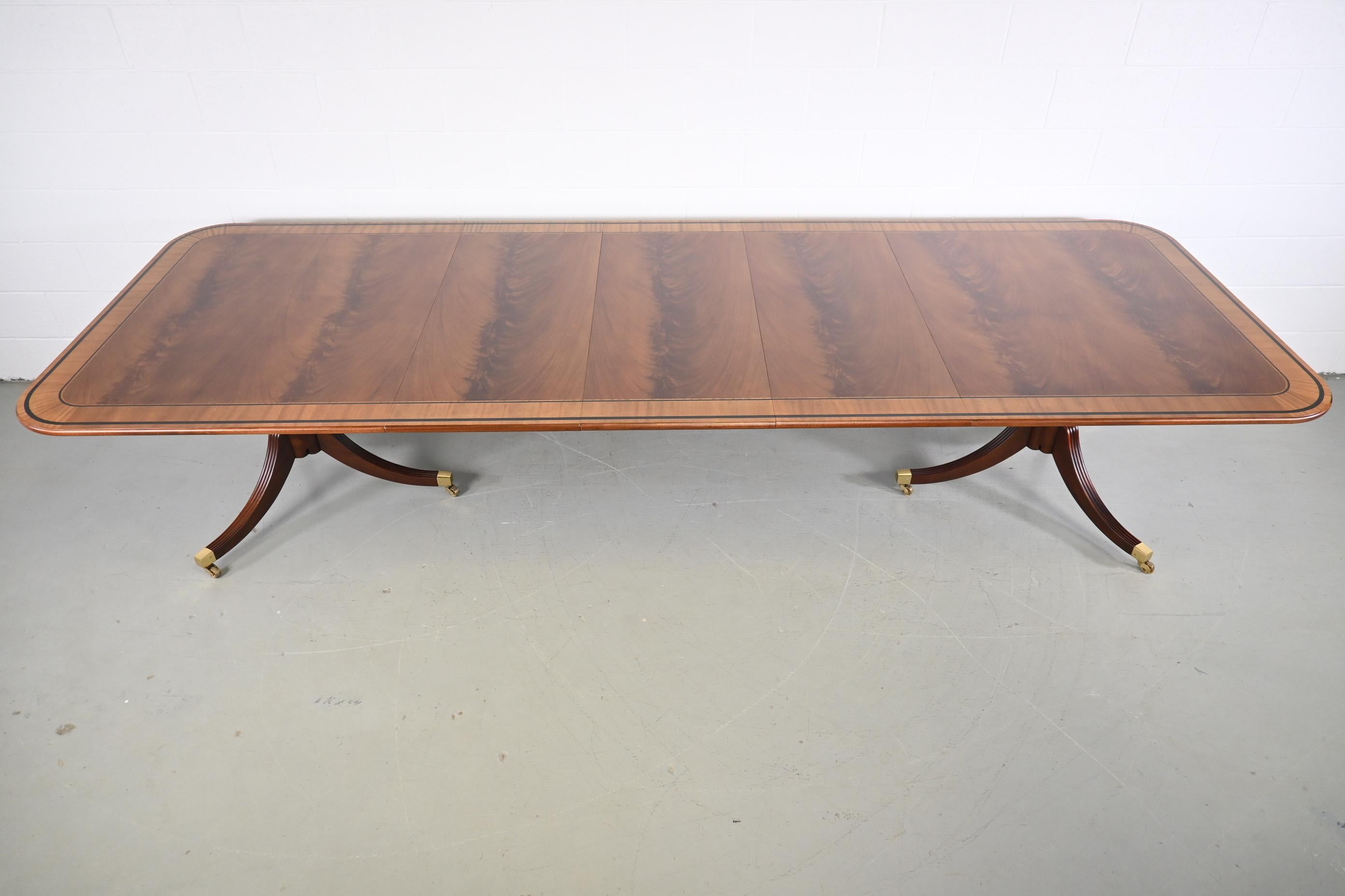 Georgian Baker Furniture Stately Homes Banded Mahogany Extension Dining Table For Sale