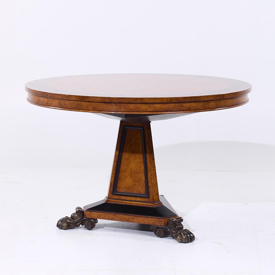 Tavolo da centro Stately Homes di Baker Furniture

Questo tavolo misura: 44 di larghezza x 44 di profondità x 28,25 di altezza, con uno spazio per le sedie di 25,25 pollici.

Scattiamo le nostre foto in uno studio a illuminazione controllata per