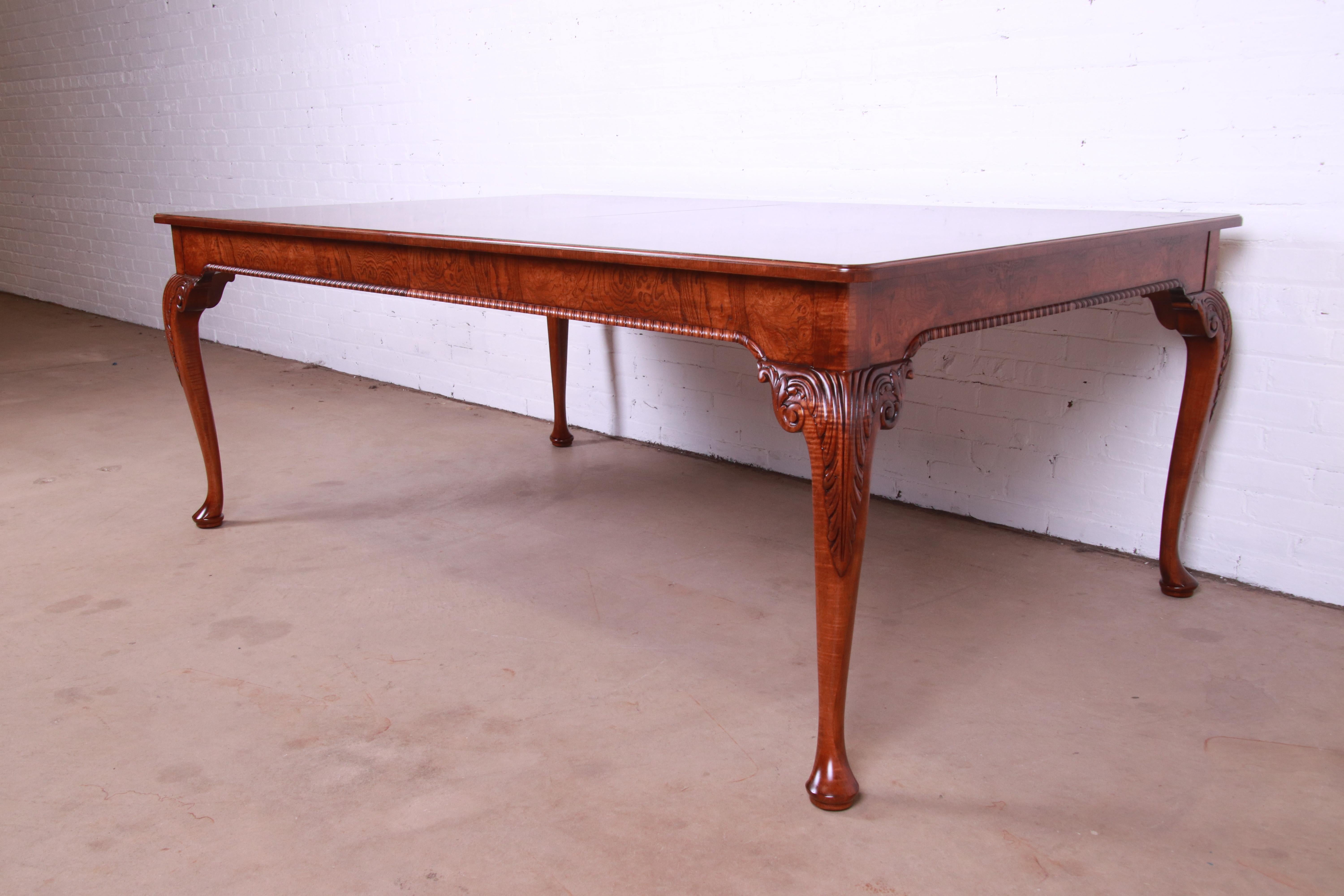 Baker Furniture Stately Homes Chippendale Burled Walnut Dining Table, Refinished For Sale 6