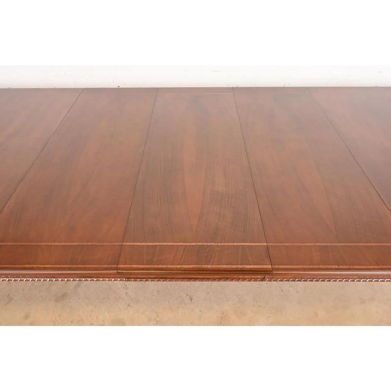 Baker Furniture Stately Homes Chippendale Burled Walnut Dining Table, Refinished For Sale 11